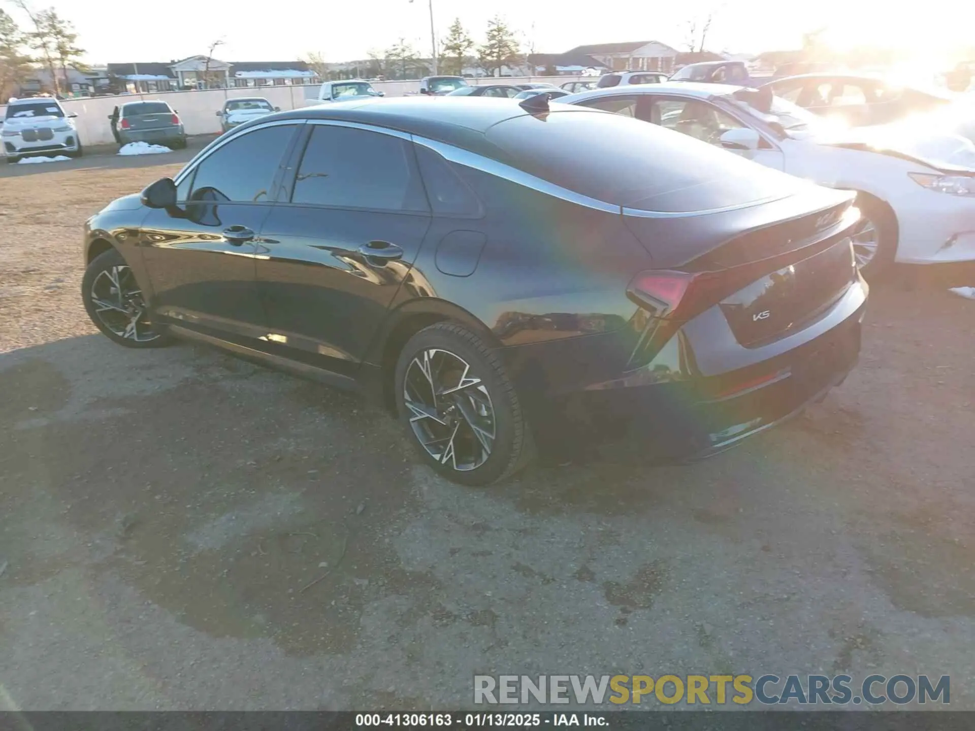 3 fotografías del automóvil dañado KNAG64J71S5300021 KIA K5 2025