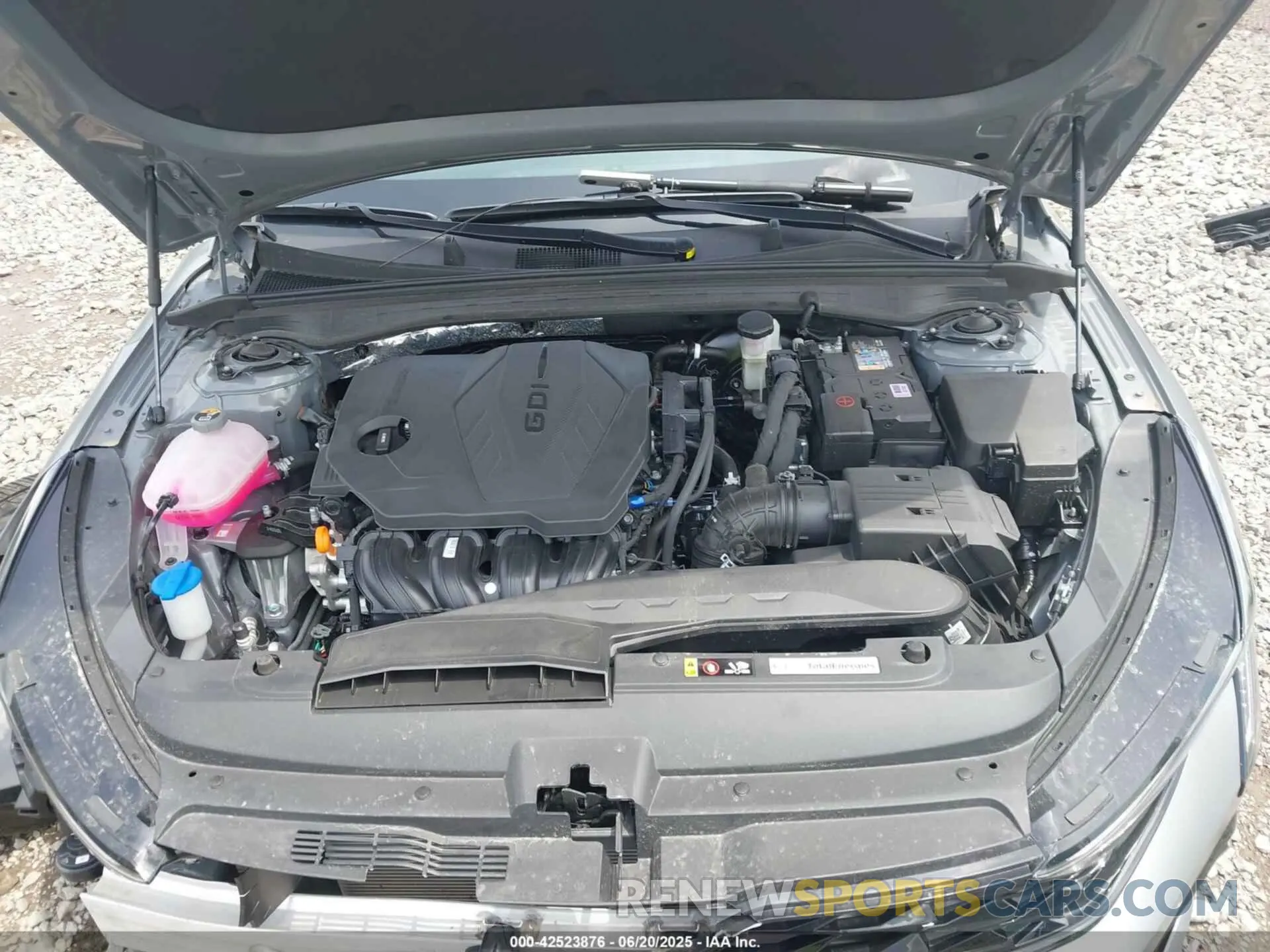 10 fotografías del automóvil dañado KNAG64J71S5319121 KIA K5 2025