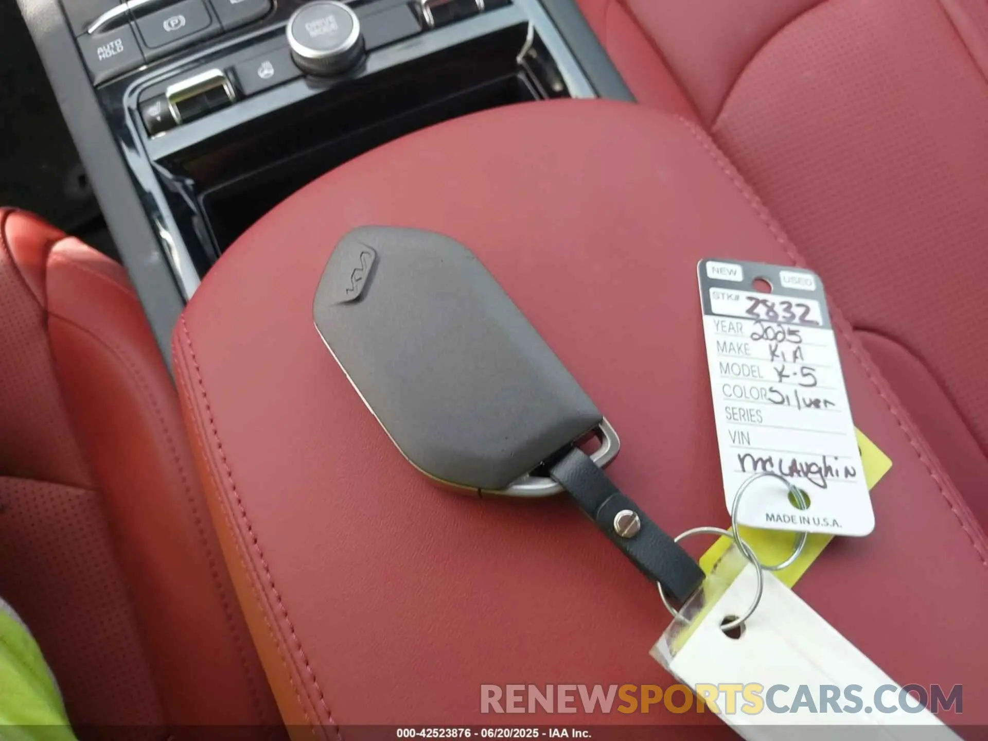 11 fotografías del automóvil dañado KNAG64J71S5319121 KIA K5 2025