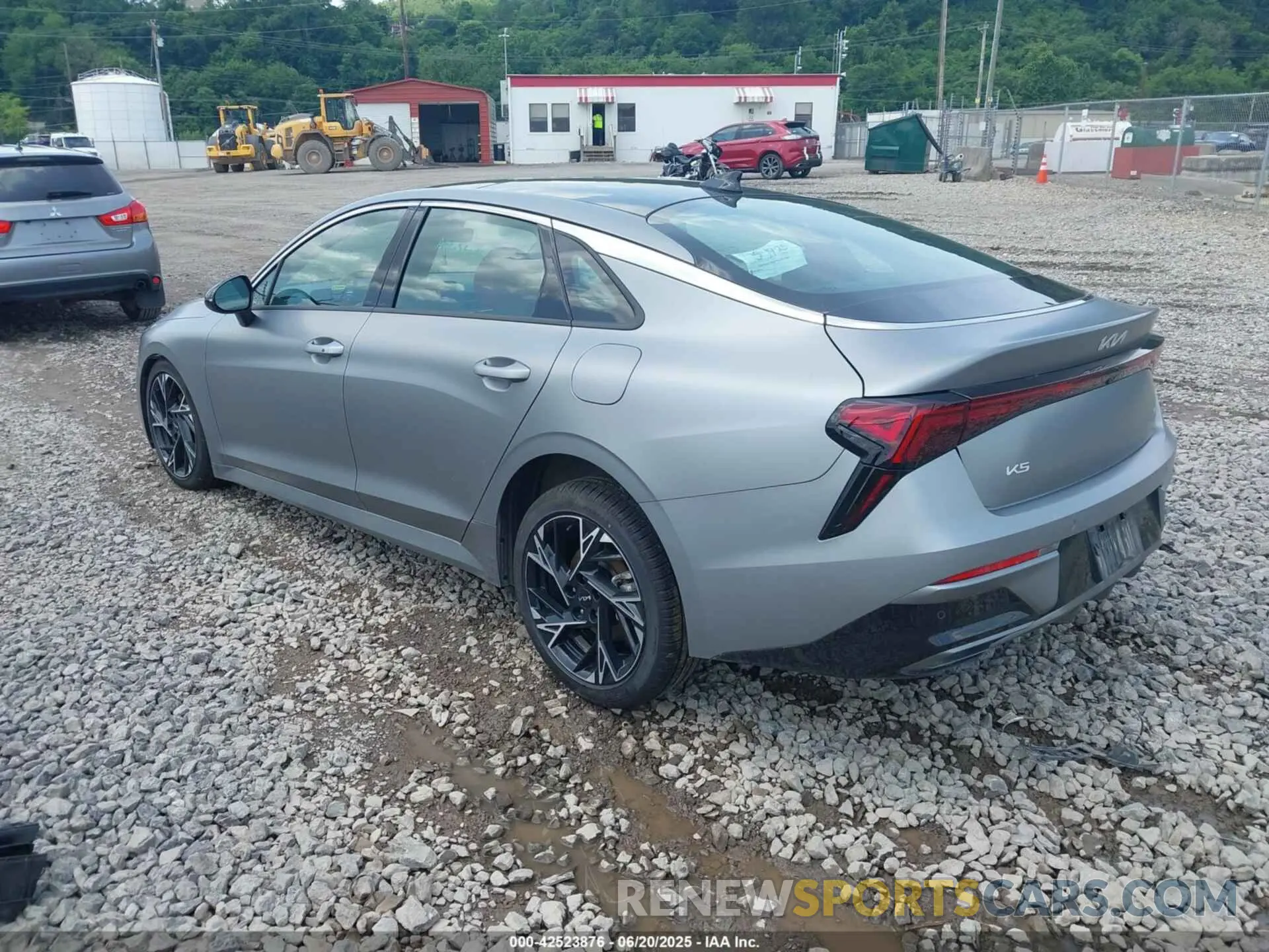 3 fotografías del automóvil dañado KNAG64J71S5319121 KIA K5 2025