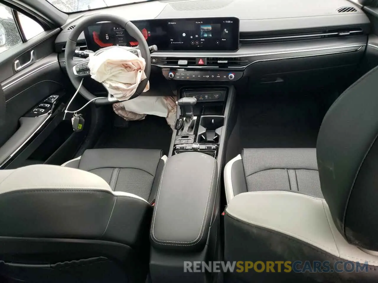 8 fotografías del automóvil dañado KNAG64J71S5334377 KIA K5 2025