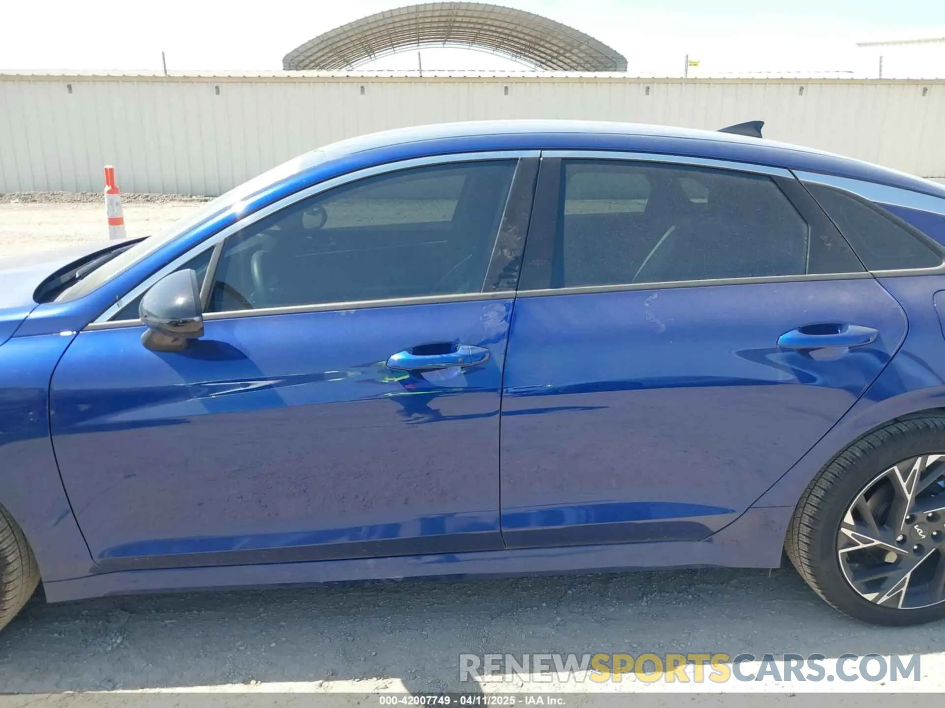 14 fotografías del automóvil dañado KNAG64J71S5337795 KIA K5 2025