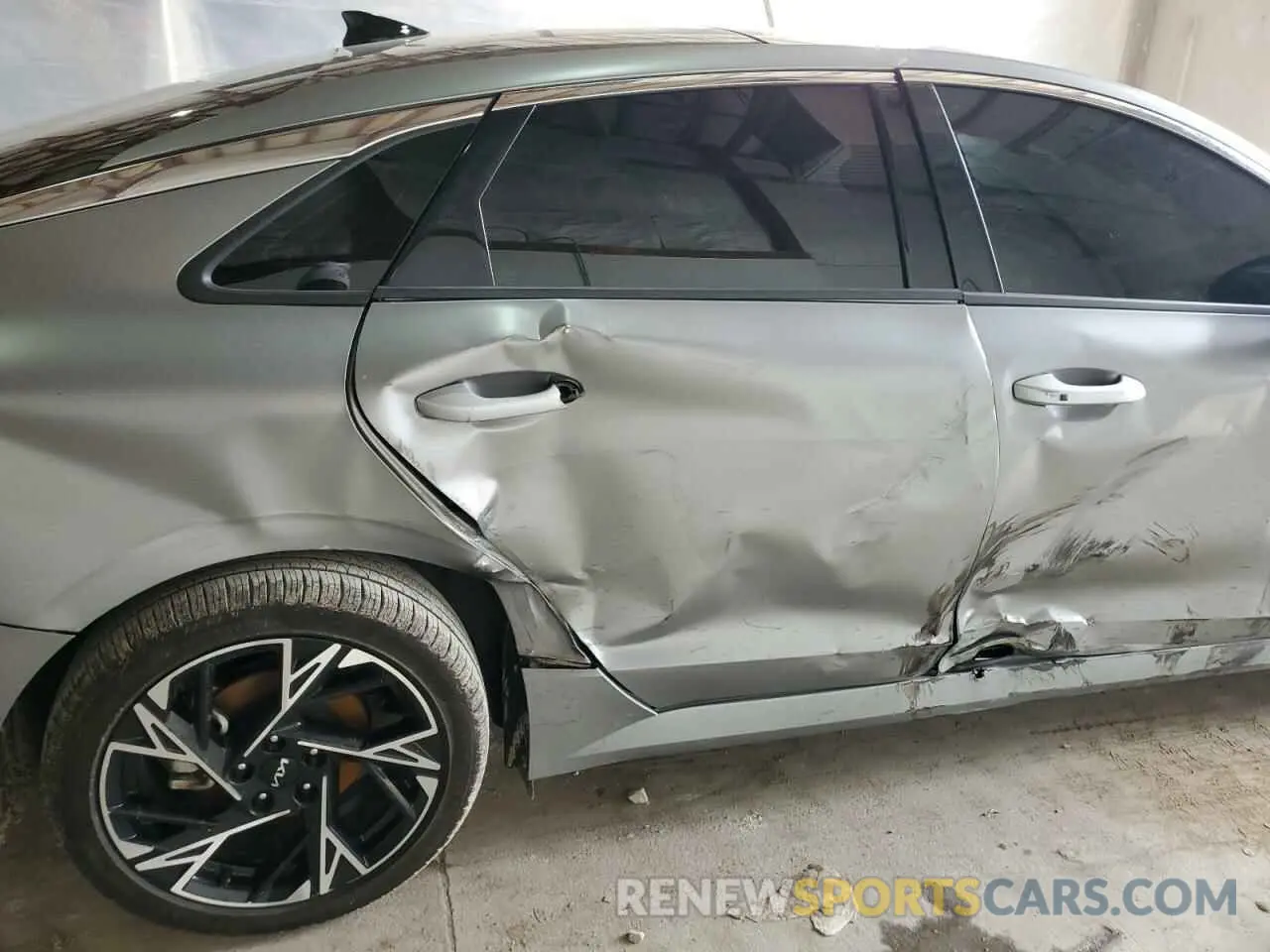 10 fotografías del automóvil dañado KNAG64J72S5285156 KIA K5 2025