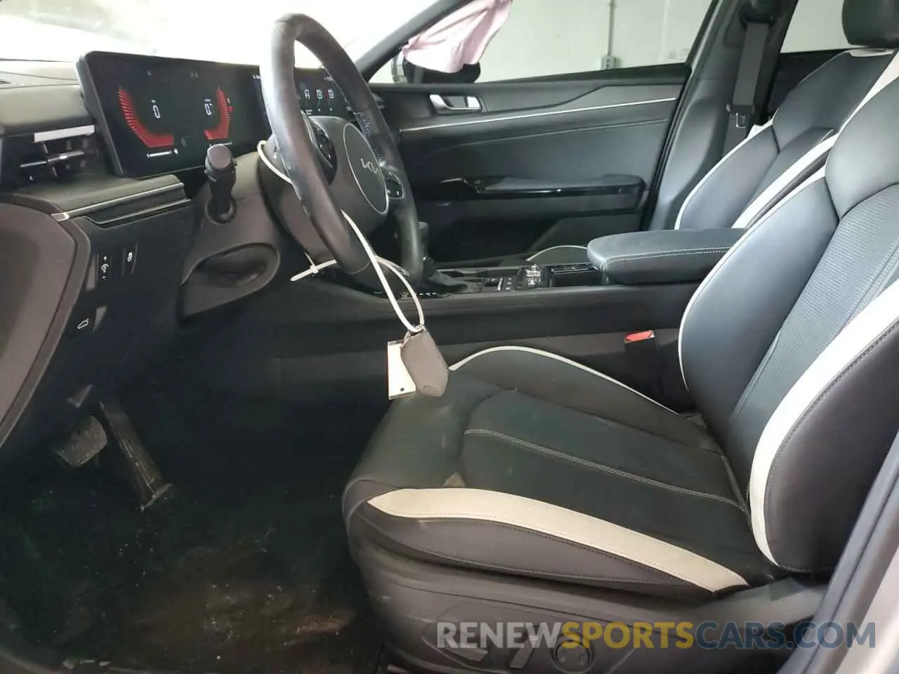 7 fotografías del automóvil dañado KNAG64J72S5285156 KIA K5 2025