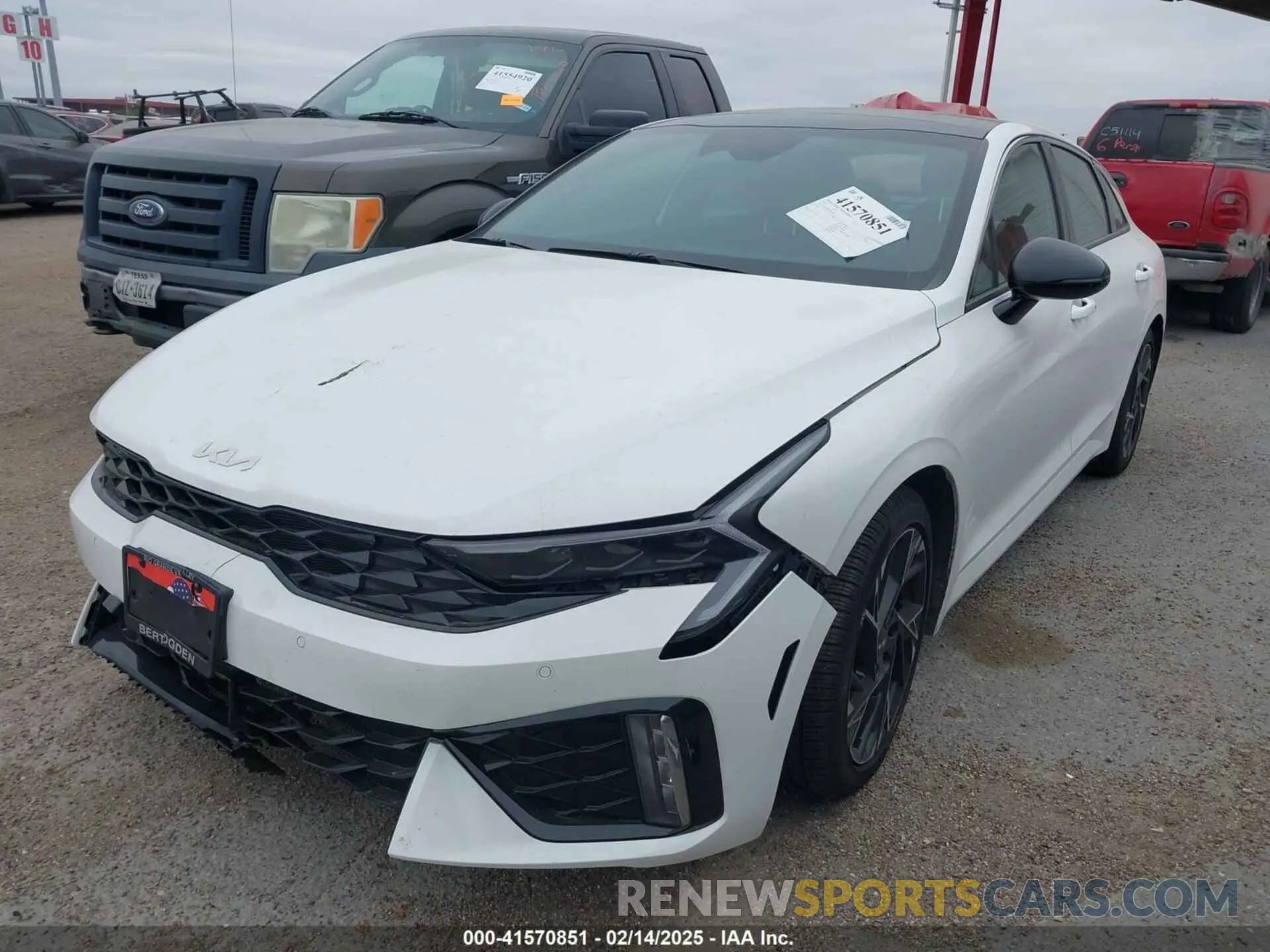 2 fotografías del automóvil dañado KNAG64J72S5305308 KIA K5 2025