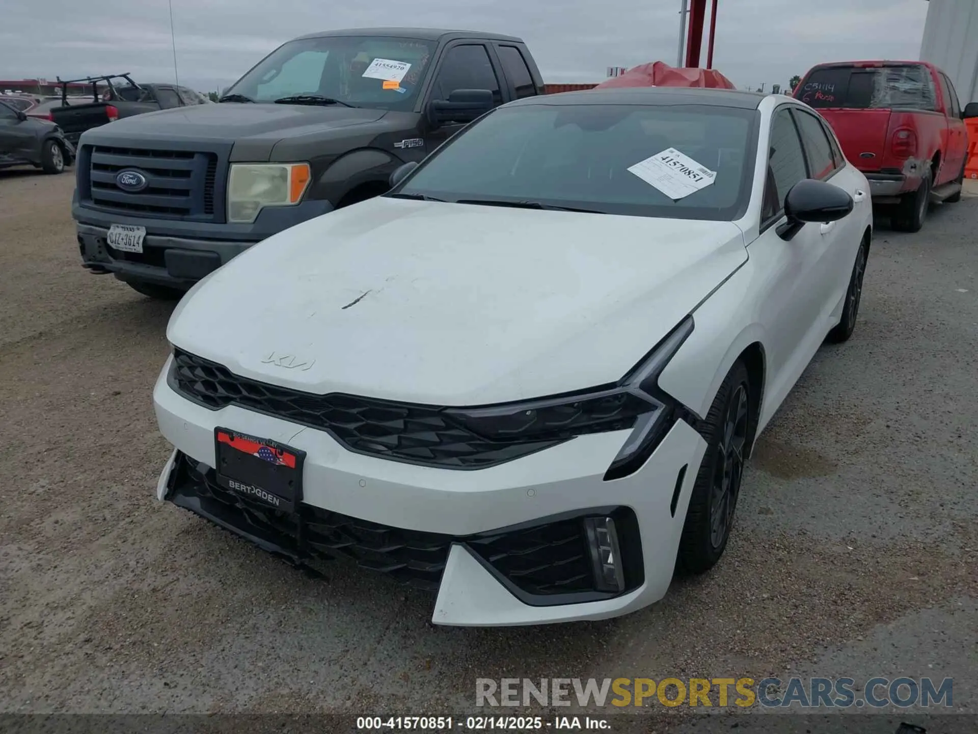 6 fotografías del automóvil dañado KNAG64J72S5305308 KIA K5 2025