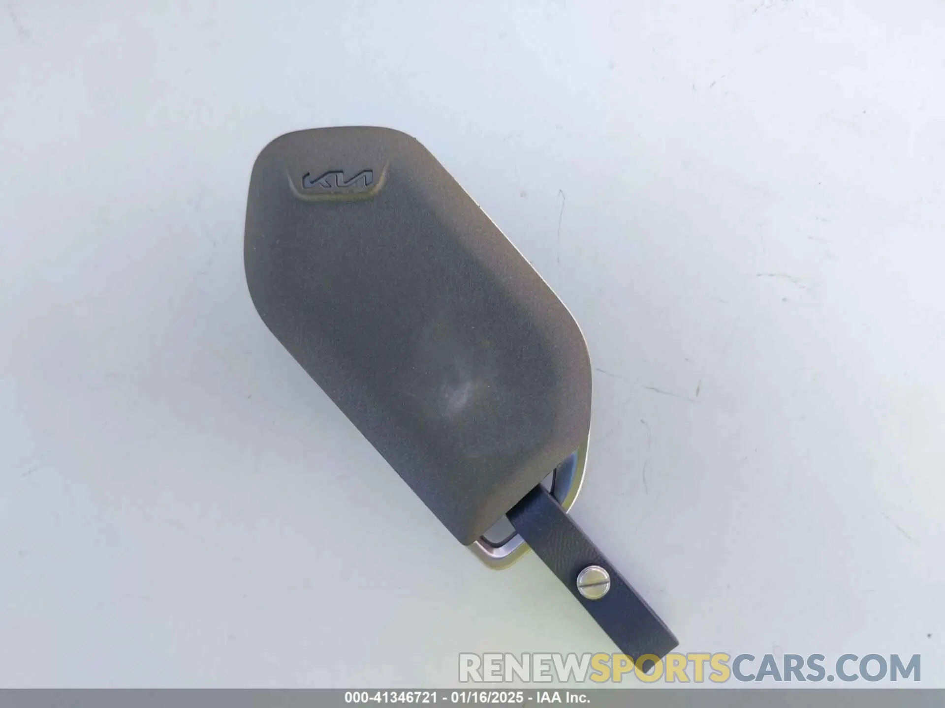 11 fotografías del automóvil dañado KNAG64J72S5323596 KIA K5 2025