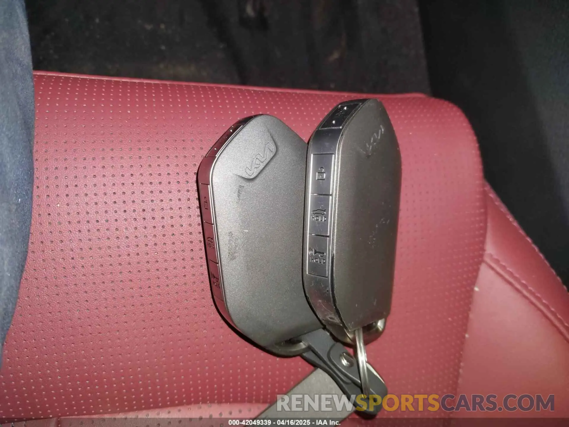 11 fotografías del automóvil dañado KNAG64J72S5325655 KIA K5 2025