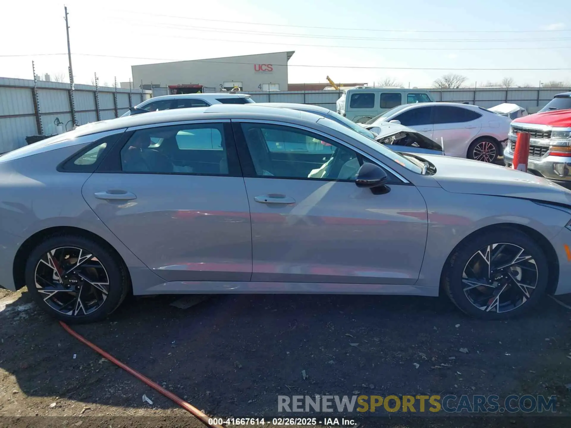 13 fotografías del automóvil dañado KNAG64J72S5334971 KIA K5 2025