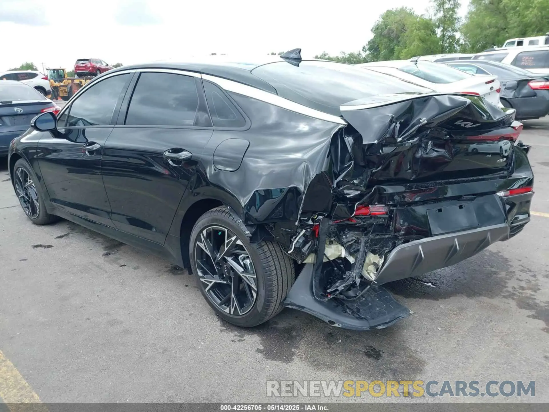 3 fotografías del automóvil dañado KNAG64J72S5335635 KIA K5 2025