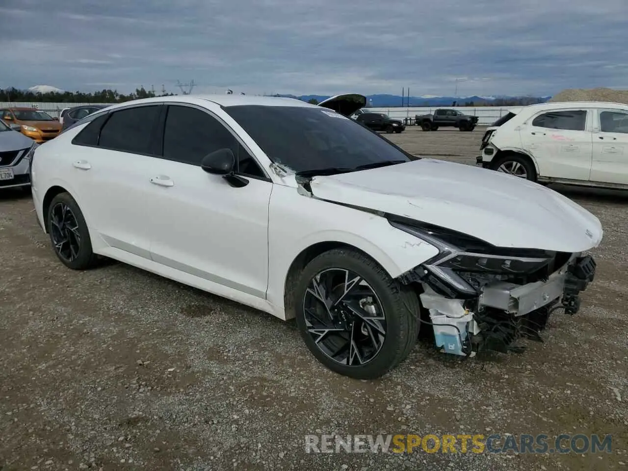 4 fotografías del automóvil dañado KNAG64J73S5290057 KIA K5 2025
