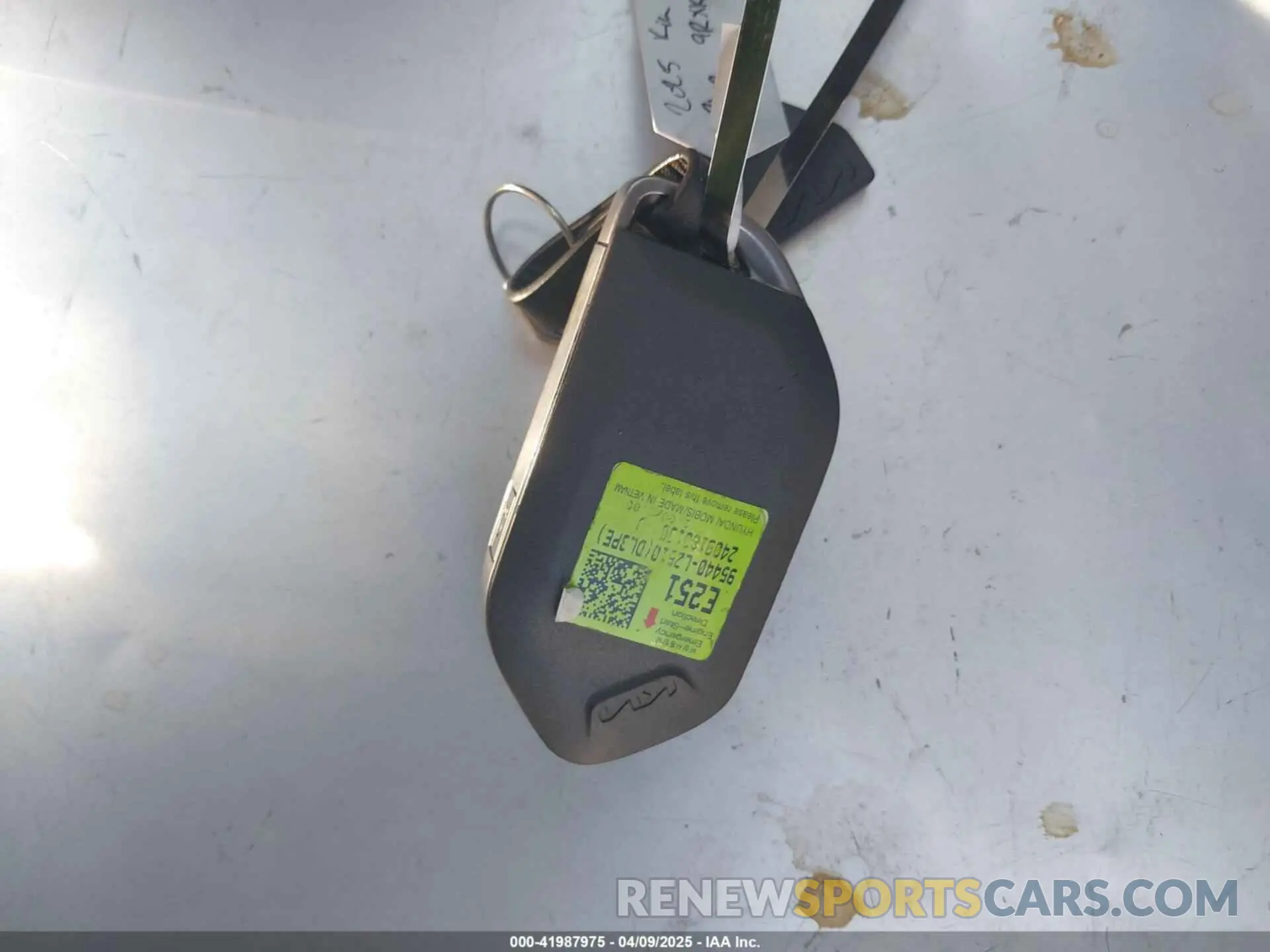11 fotografías del automóvil dañado KNAG64J73S5334137 KIA K5 2025