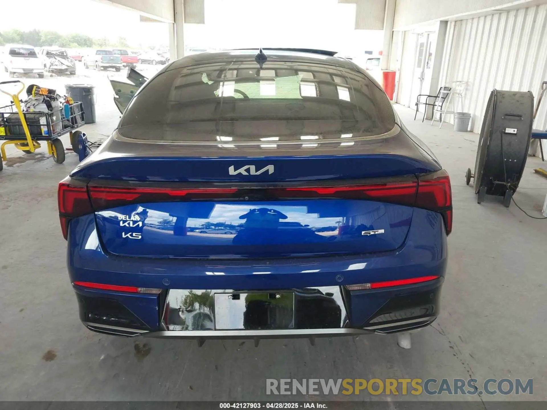 16 fotografías del automóvil dañado KNAG64J74S5274899 KIA K5 2025