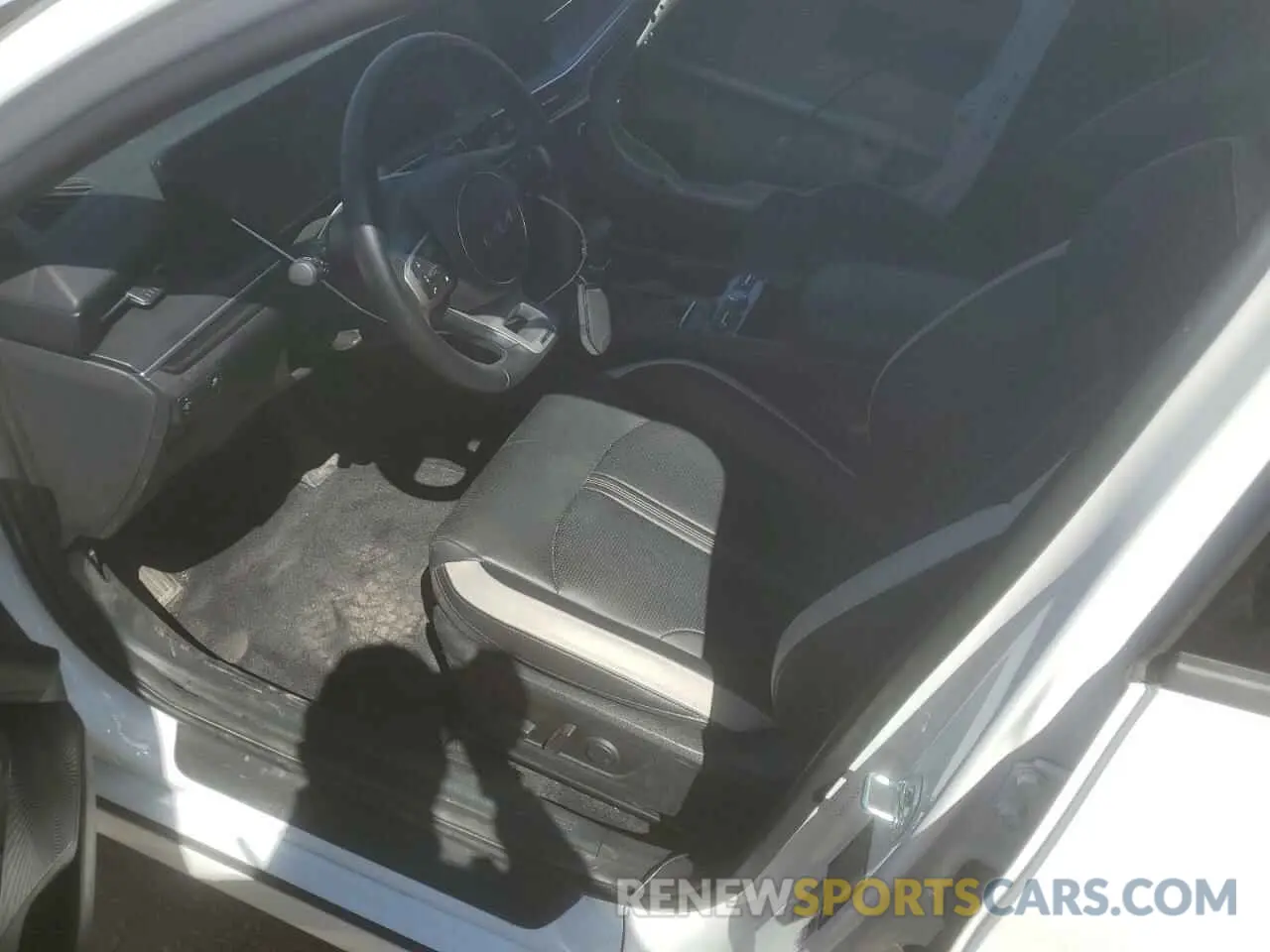 7 fotografías del automóvil dañado KNAG64J74S5275485 KIA K5 2025