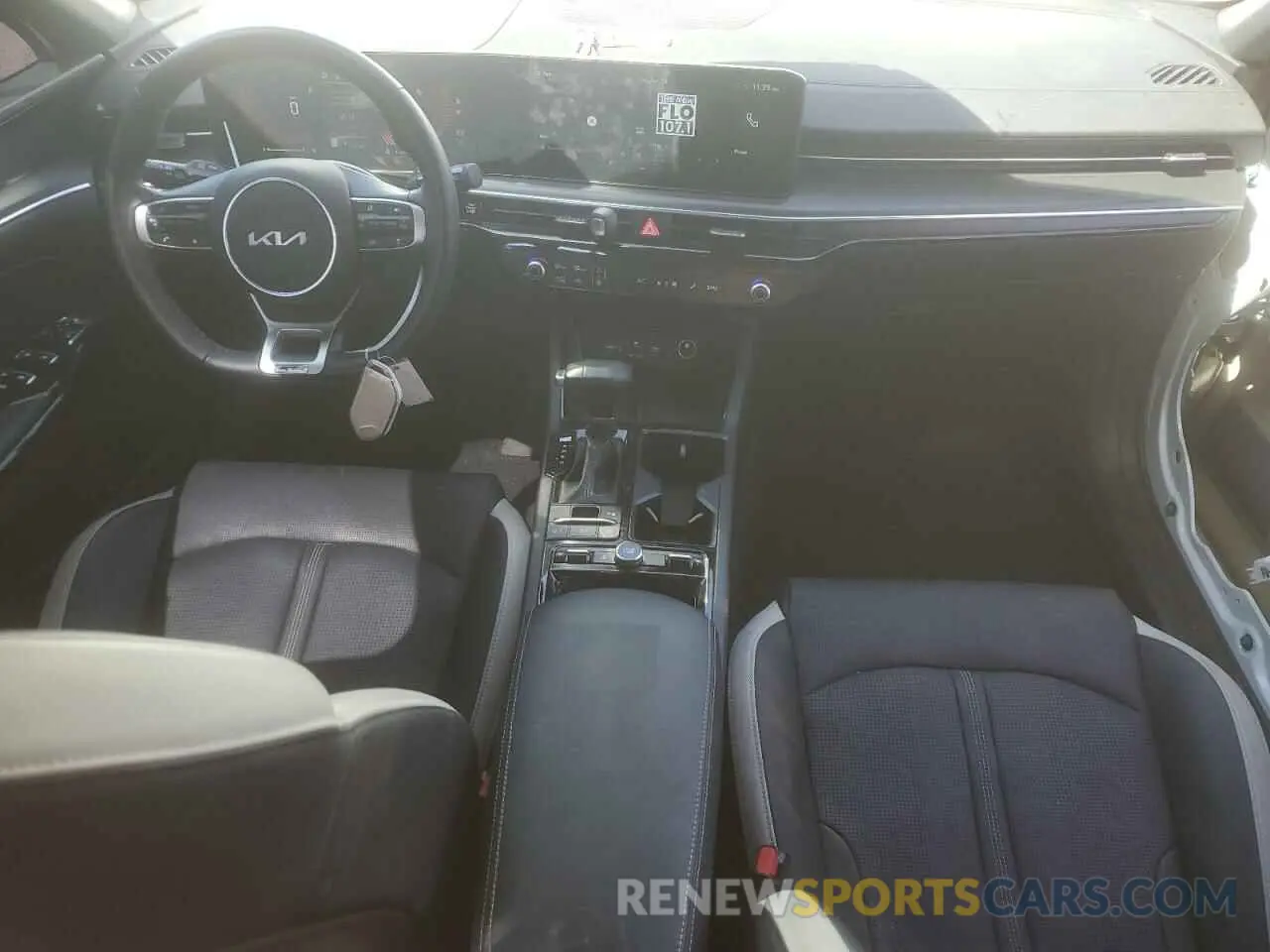8 fotografías del automóvil dañado KNAG64J74S5275485 KIA K5 2025