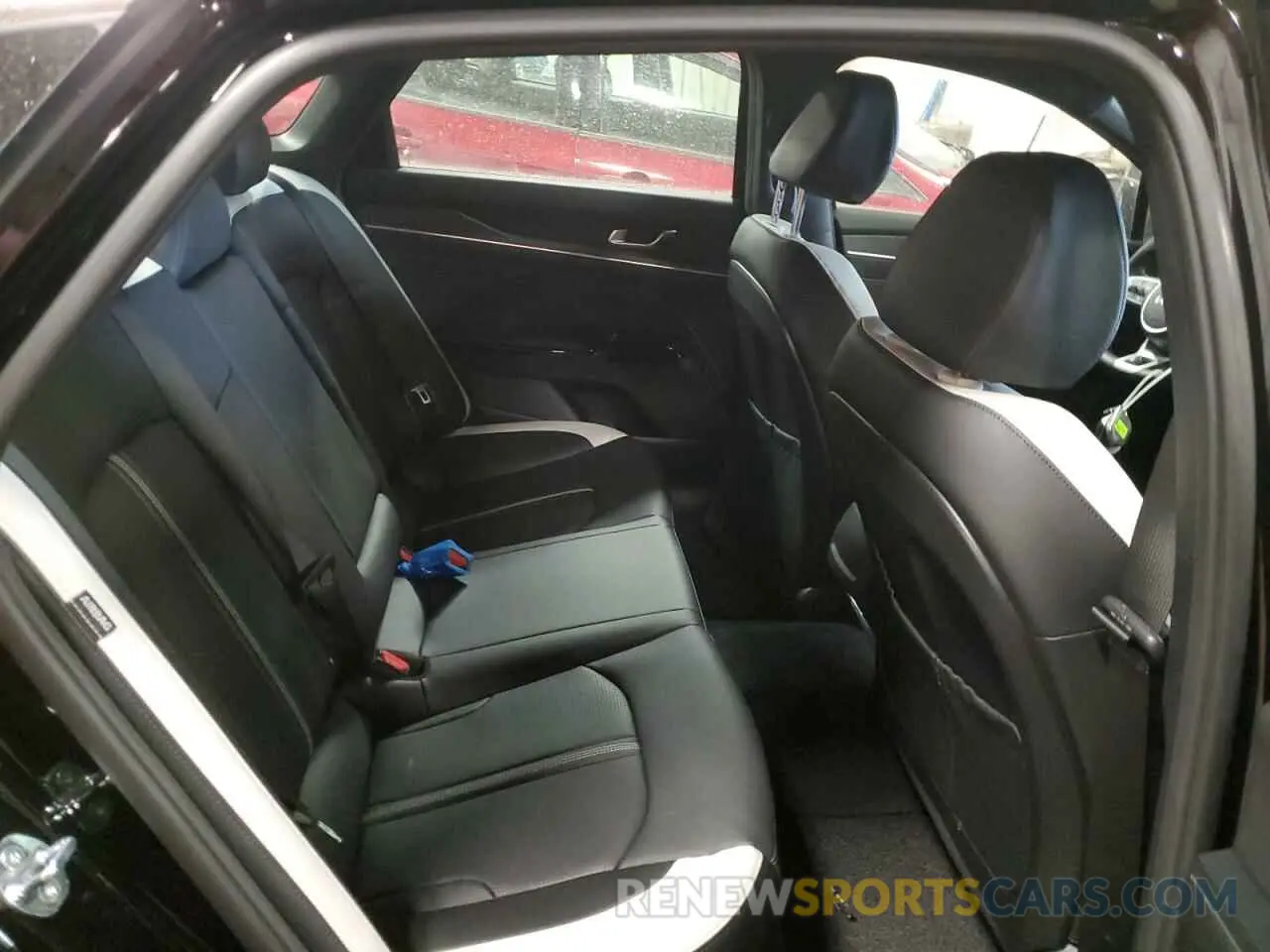 10 fotografías del automóvil dañado KNAG64J74S5289774 KIA K5 2025