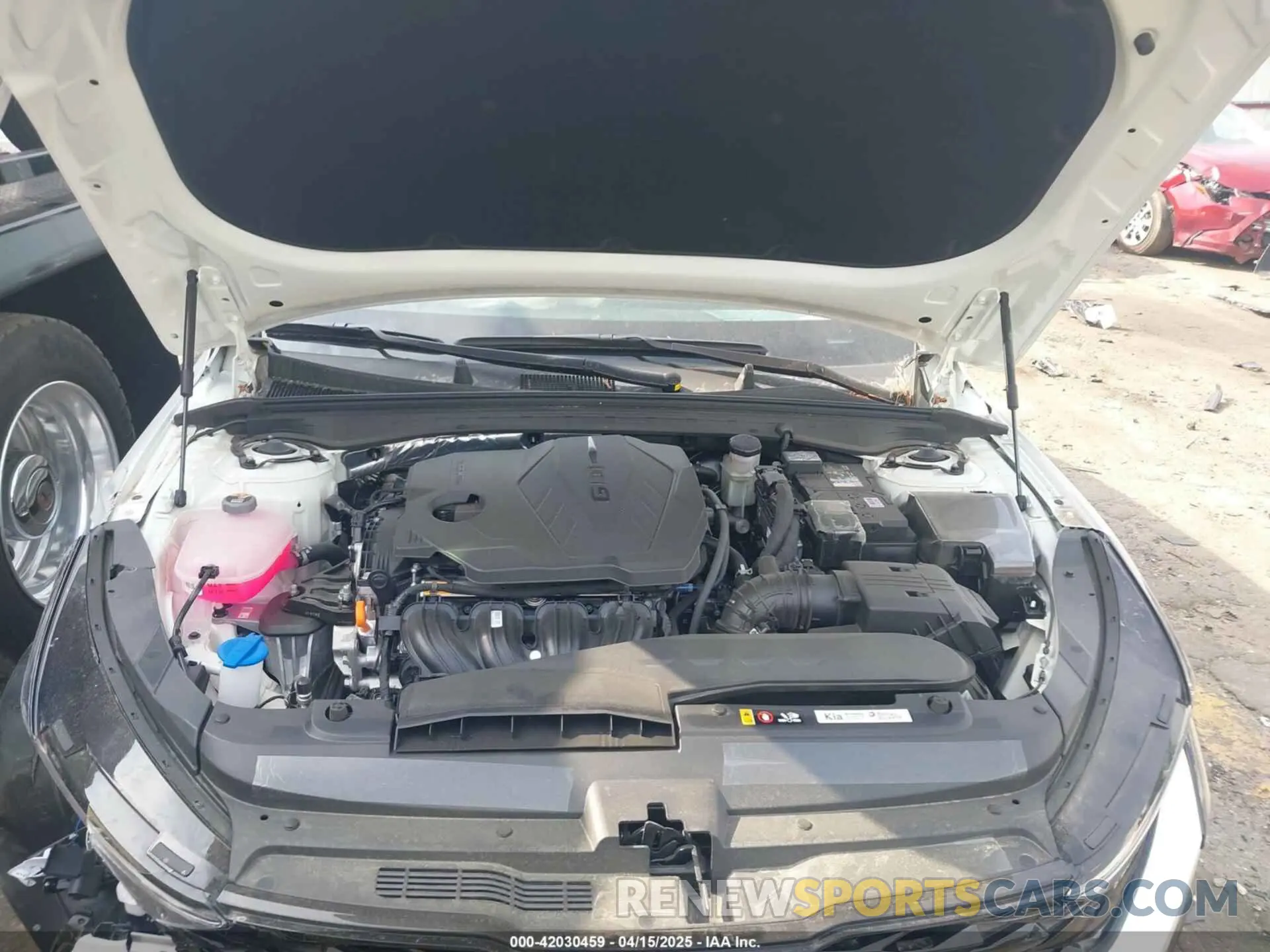 10 fotografías del automóvil dañado KNAG64J74S5302720 KIA K5 2025