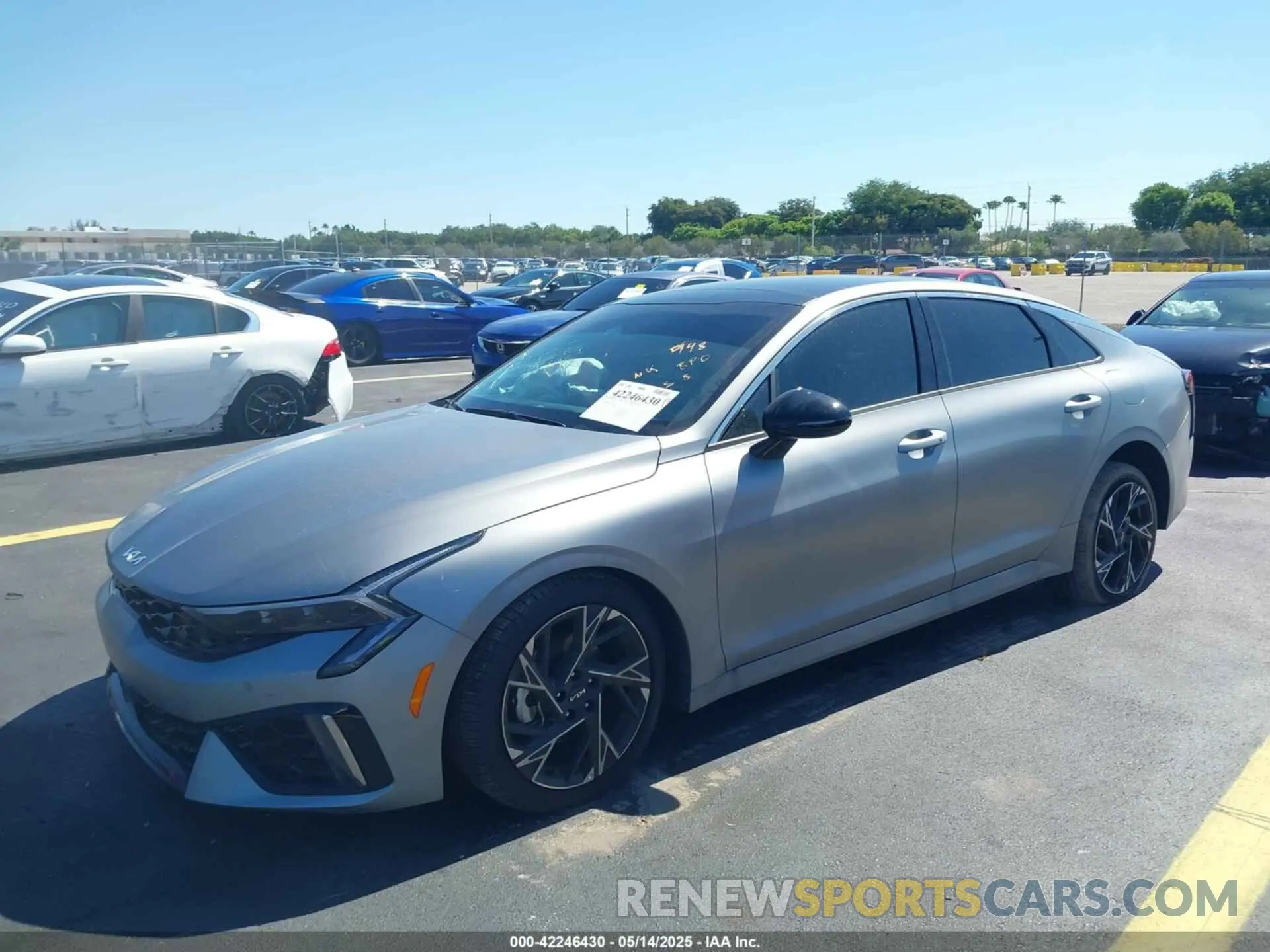 2 fotografías del automóvil dañado KNAG64J74S5320148 KIA K5 2025