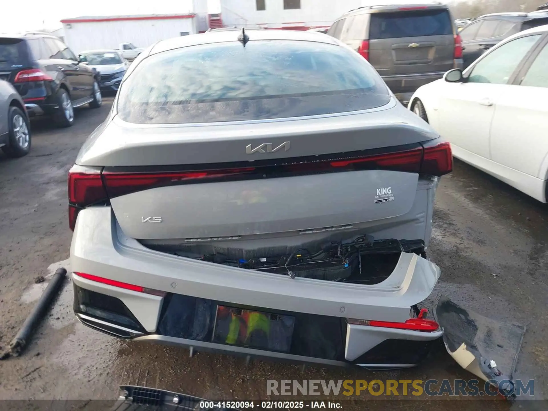 16 fotografías del automóvil dañado KNAG64J75S5274183 KIA K5 2025