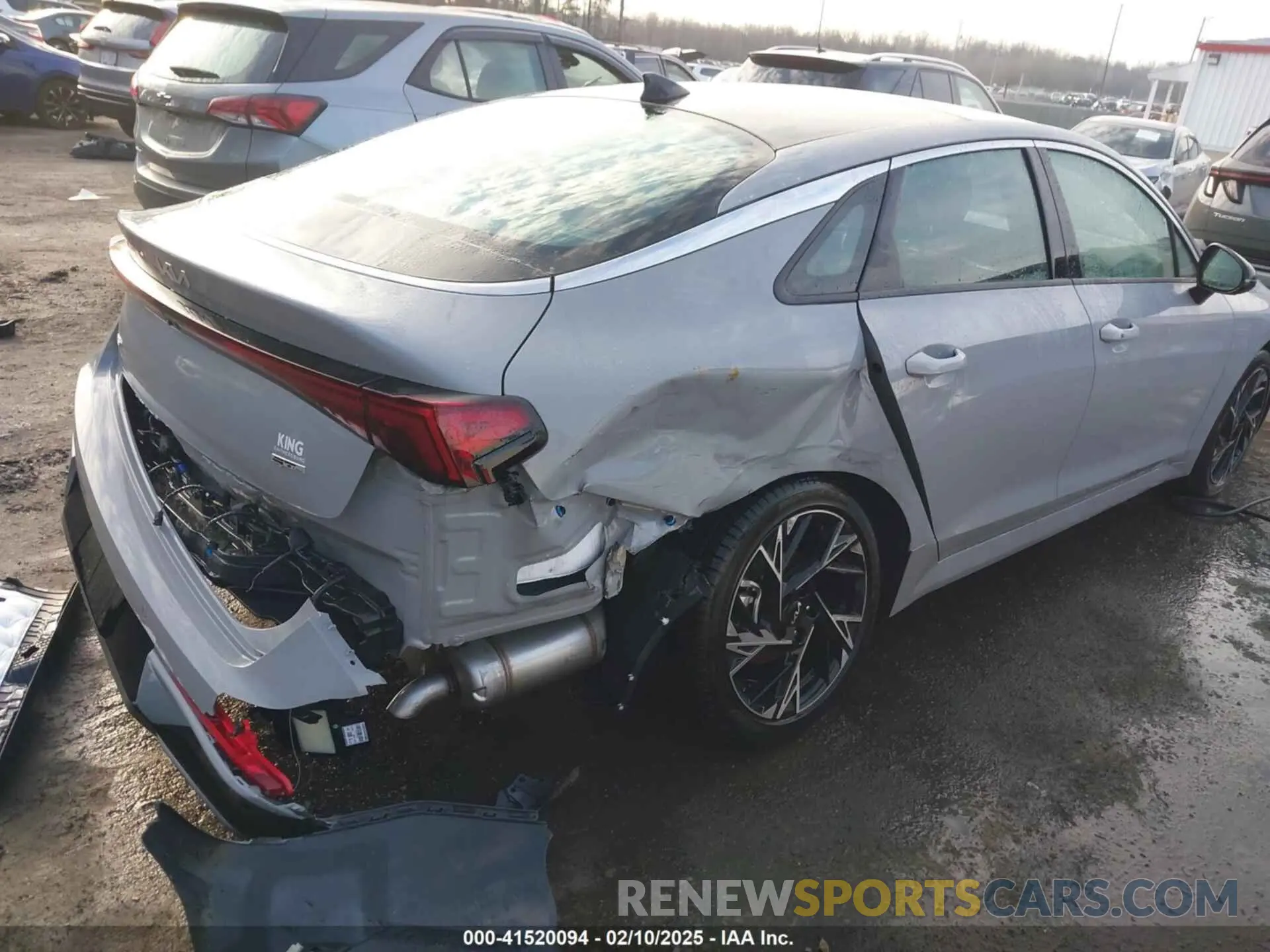 4 fotografías del automóvil dañado KNAG64J75S5274183 KIA K5 2025