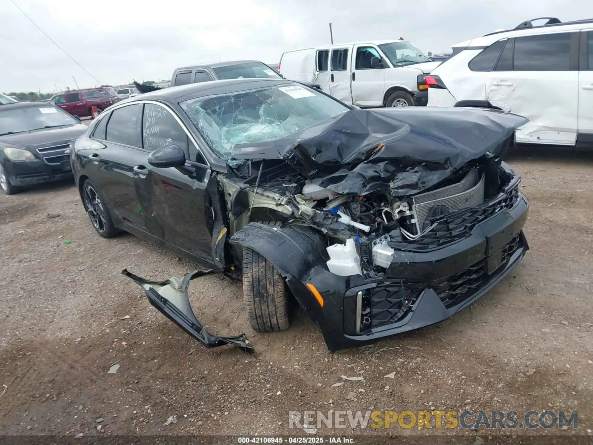1 fotografías del automóvil dañado KNAG64J75S5280775 KIA K5 2025