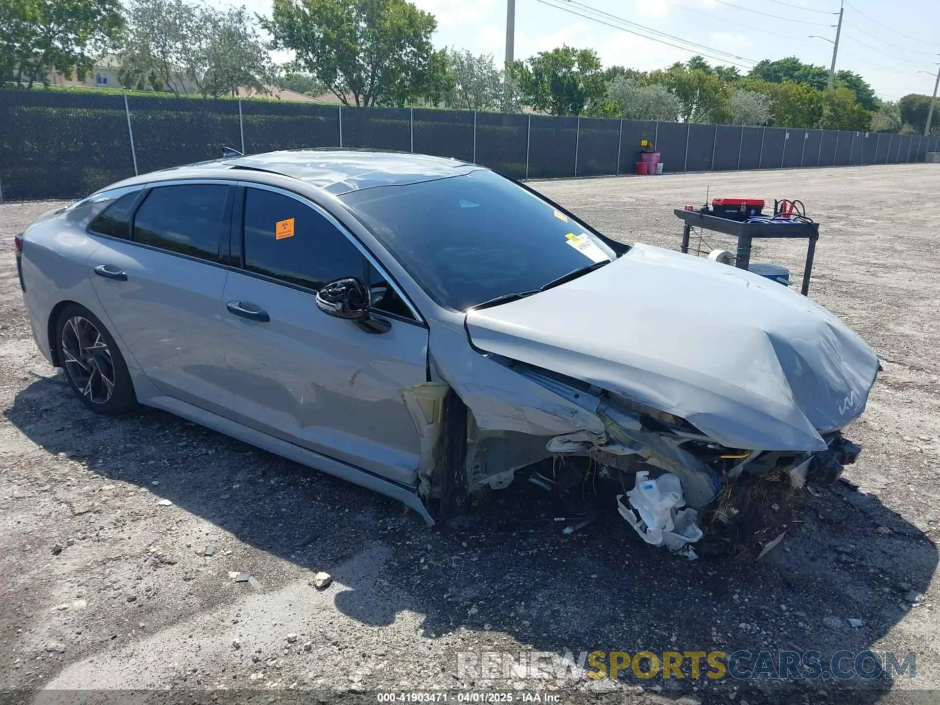 1 fotografías del automóvil dañado KNAG64J75S5327447 KIA K5 2025