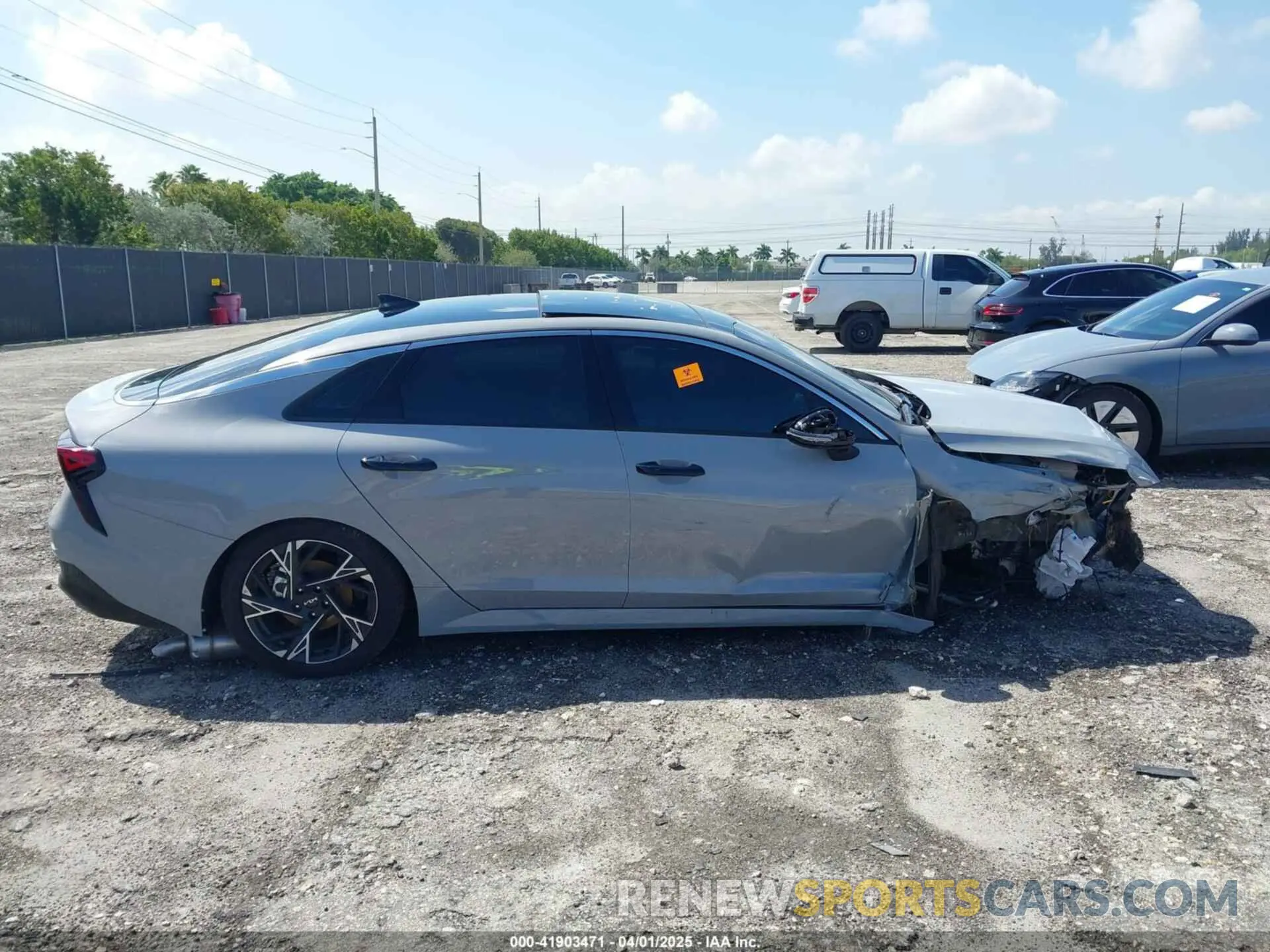 13 fotografías del automóvil dañado KNAG64J75S5327447 KIA K5 2025