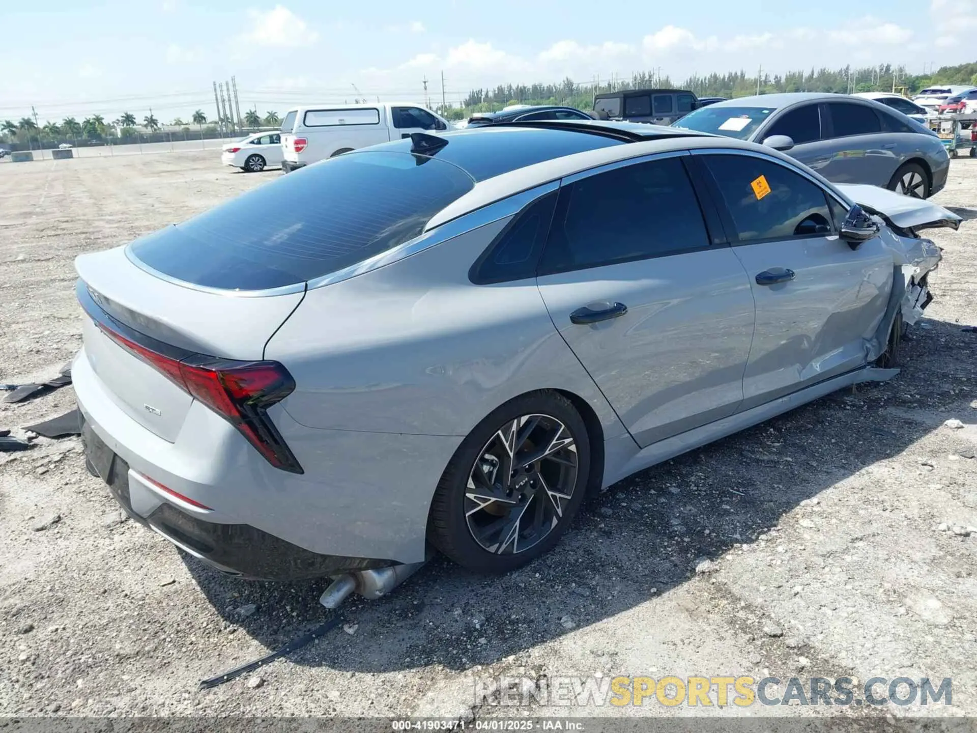 4 fotografías del automóvil dañado KNAG64J75S5327447 KIA K5 2025