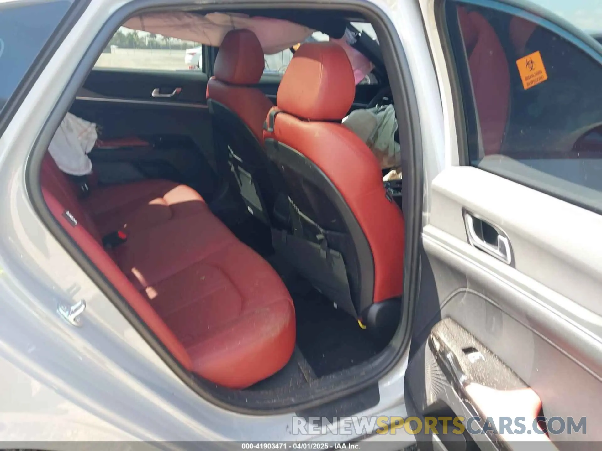 8 fotografías del automóvil dañado KNAG64J75S5327447 KIA K5 2025