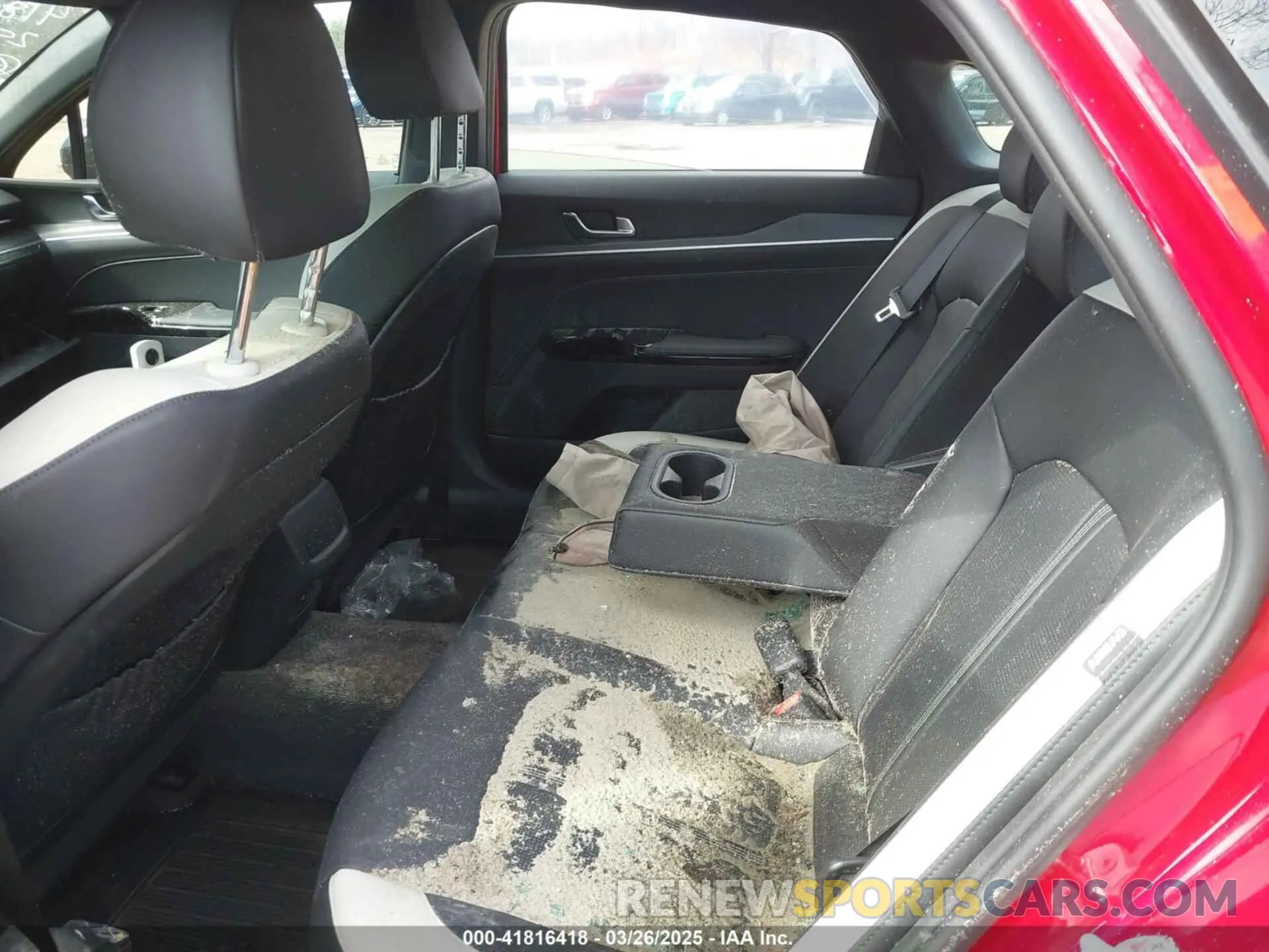 8 fotografías del automóvil dañado KNAG64J76S5274449 KIA K5 2025