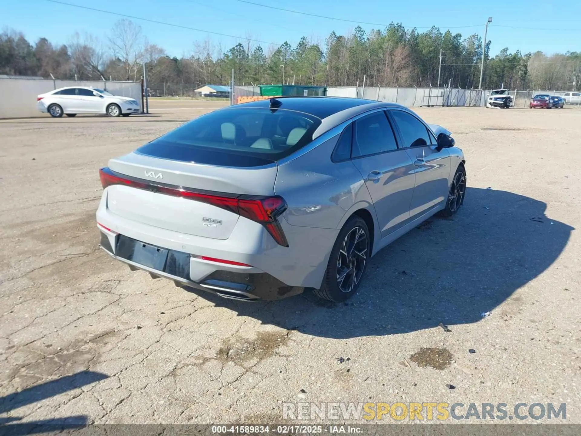 4 fotografías del automóvil dañado KNAG64J76S5298198 KIA K5 2025