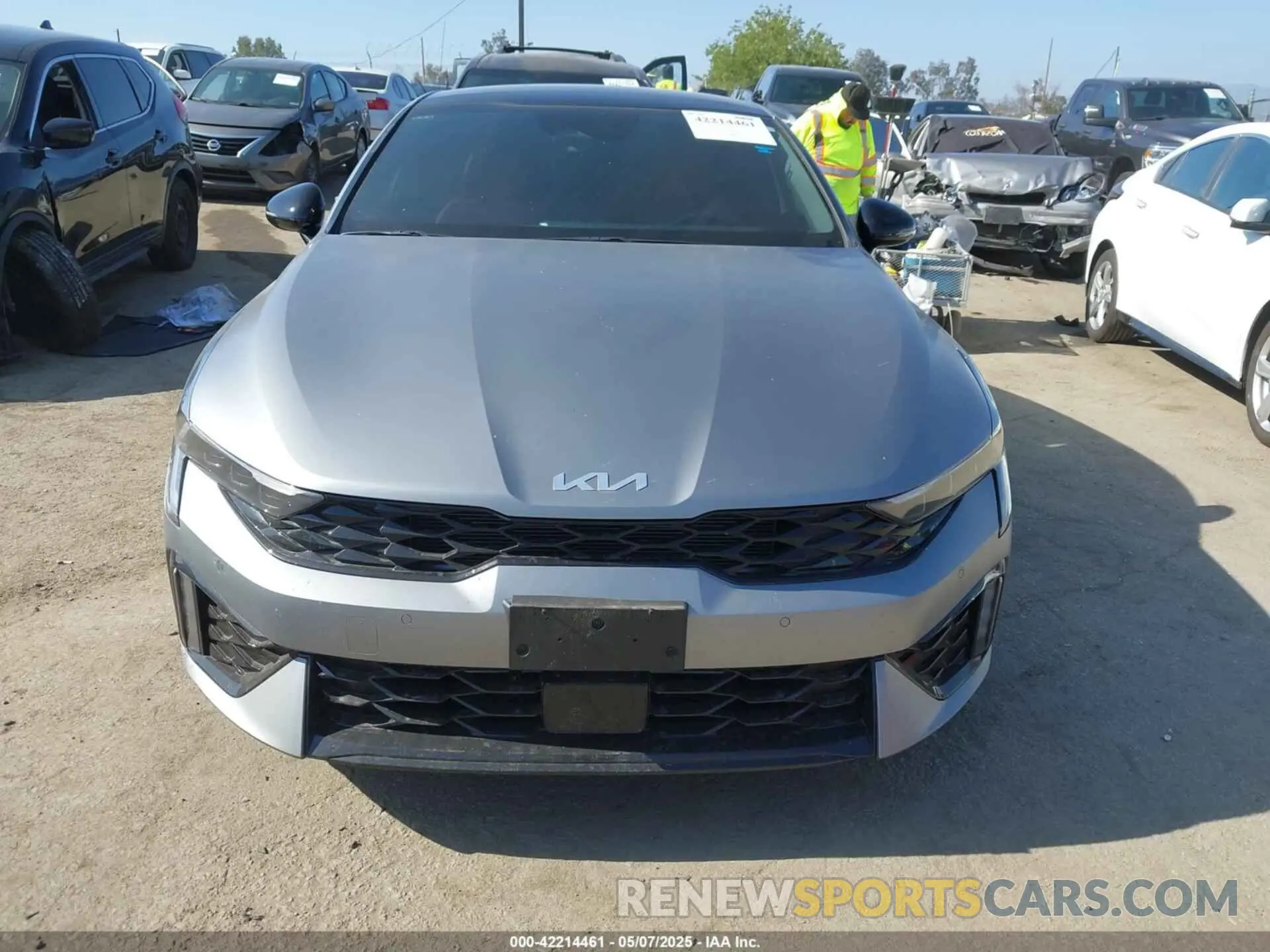 11 fotografías del automóvil dañado KNAG64J76S5318286 KIA K5 2025