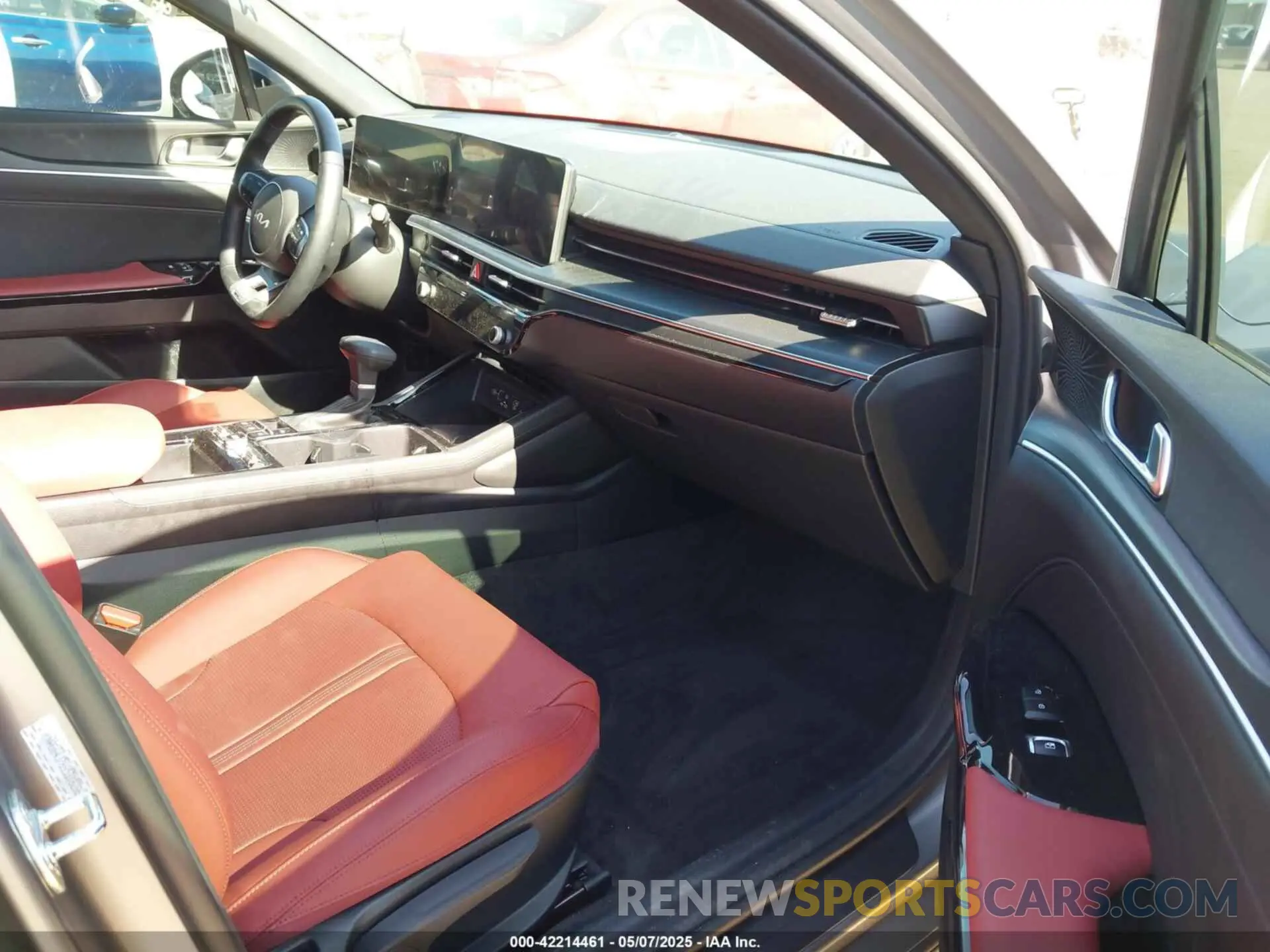 5 fotografías del automóvil dañado KNAG64J76S5318286 KIA K5 2025