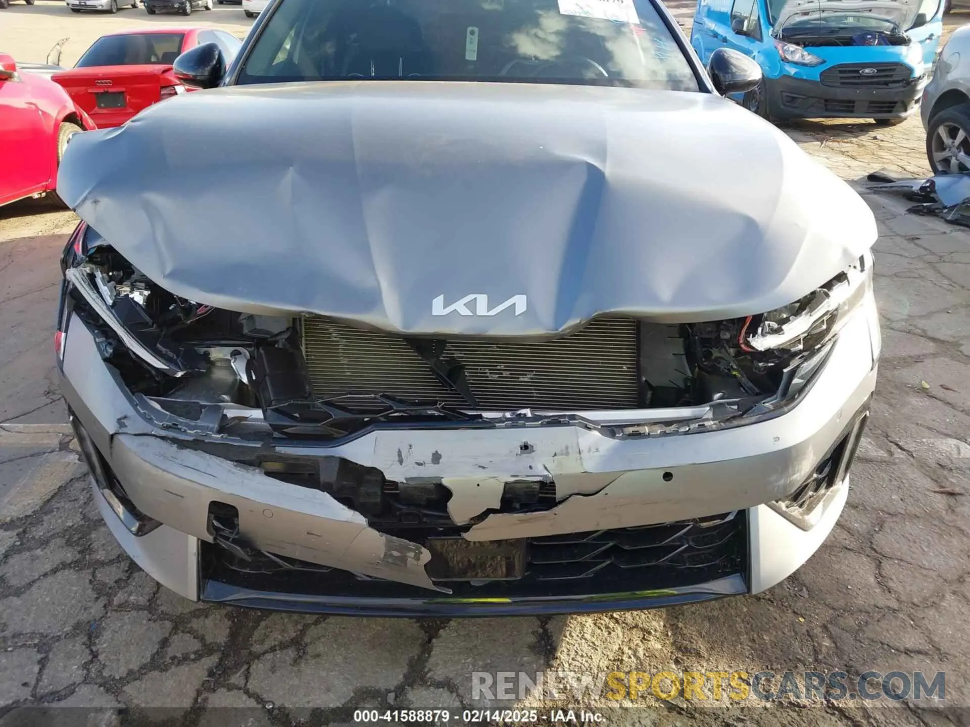 18 fotografías del automóvil dañado KNAG64J77S5289977 KIA K5 2025