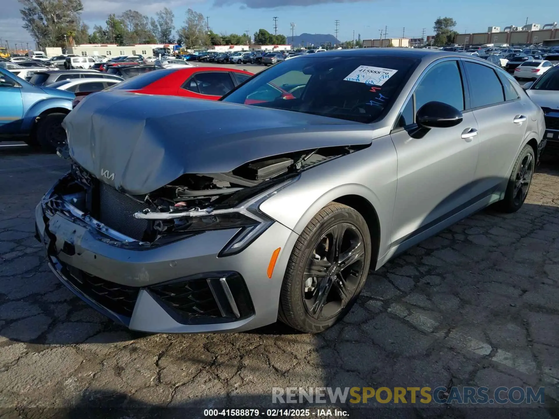 2 fotografías del automóvil dañado KNAG64J77S5289977 KIA K5 2025