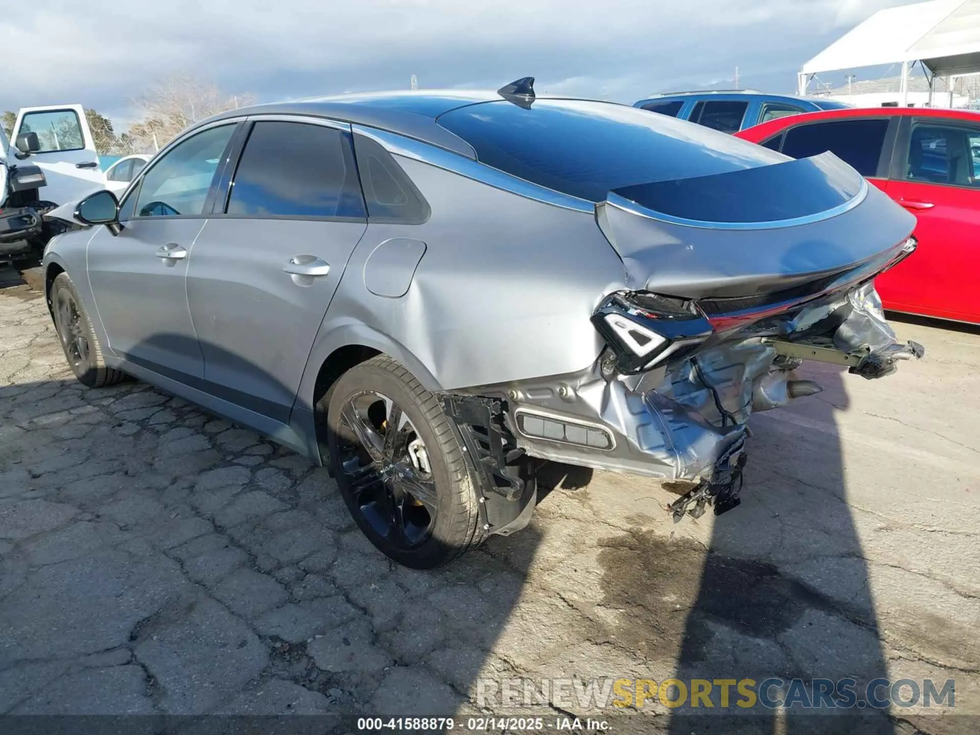 3 fotografías del automóvil dañado KNAG64J77S5289977 KIA K5 2025