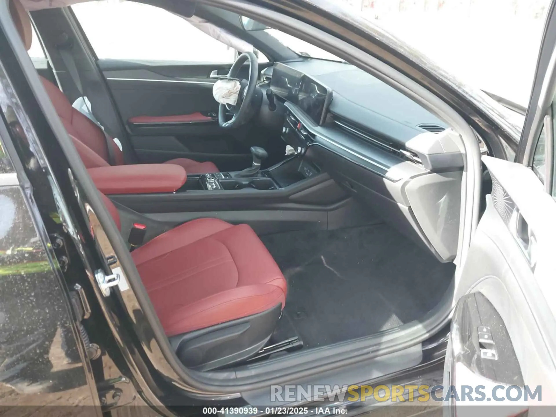5 fotografías del automóvil dañado KNAG64J77S5301108 KIA K5 2025