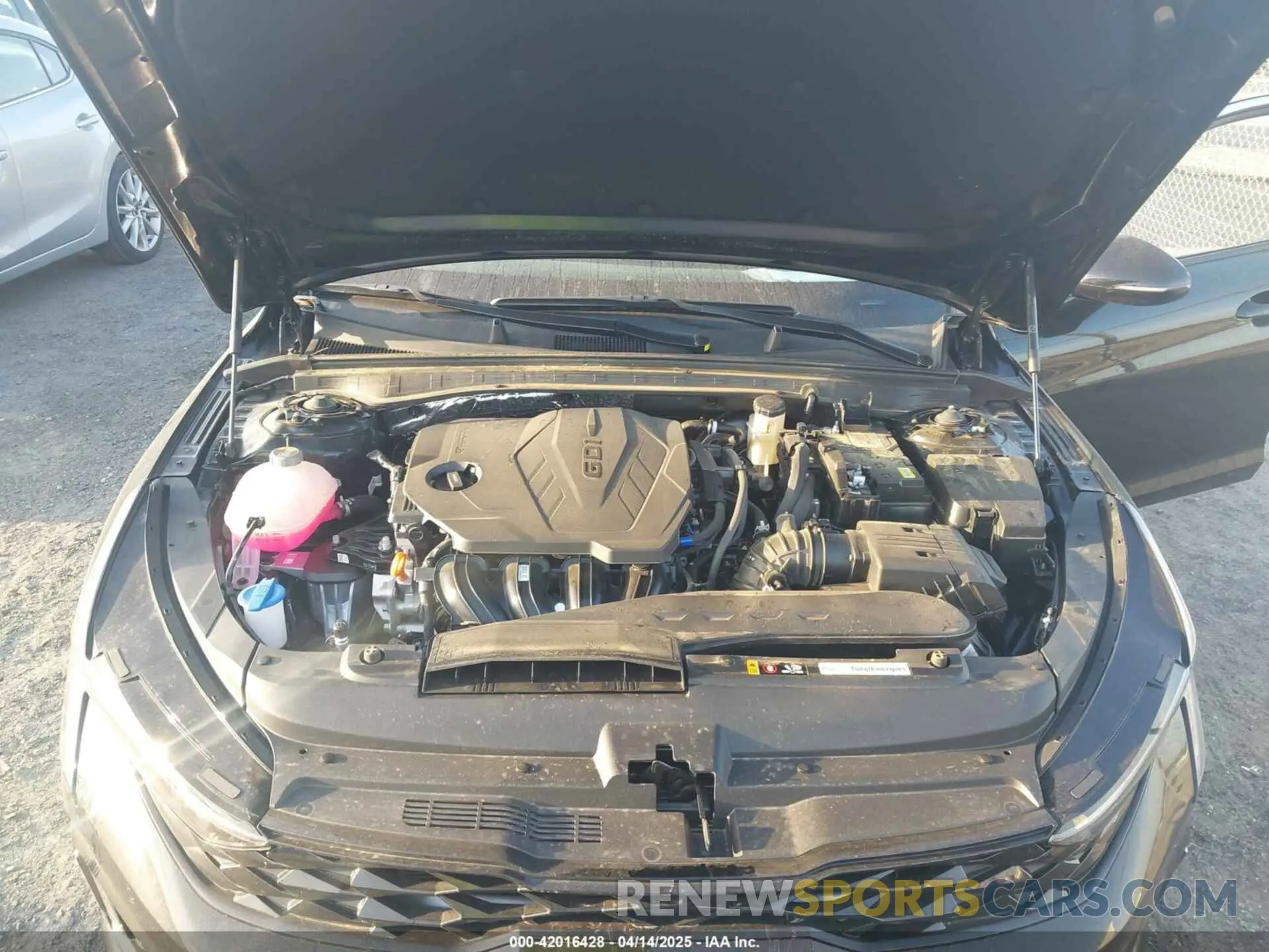 10 fotografías del automóvil dañado KNAG64J77S5355315 KIA K5 2025