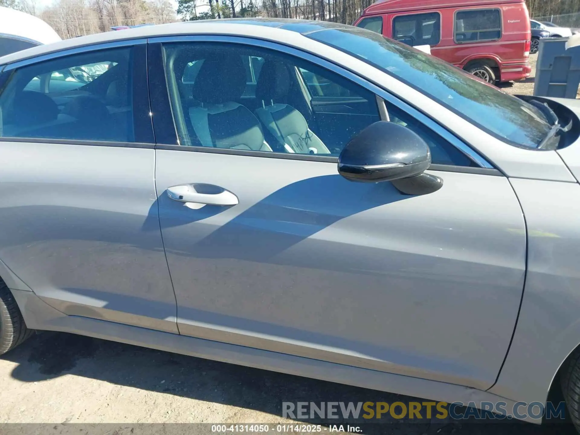 13 fotografías del automóvil dañado KNAG64J78S5285954 KIA K5 2025