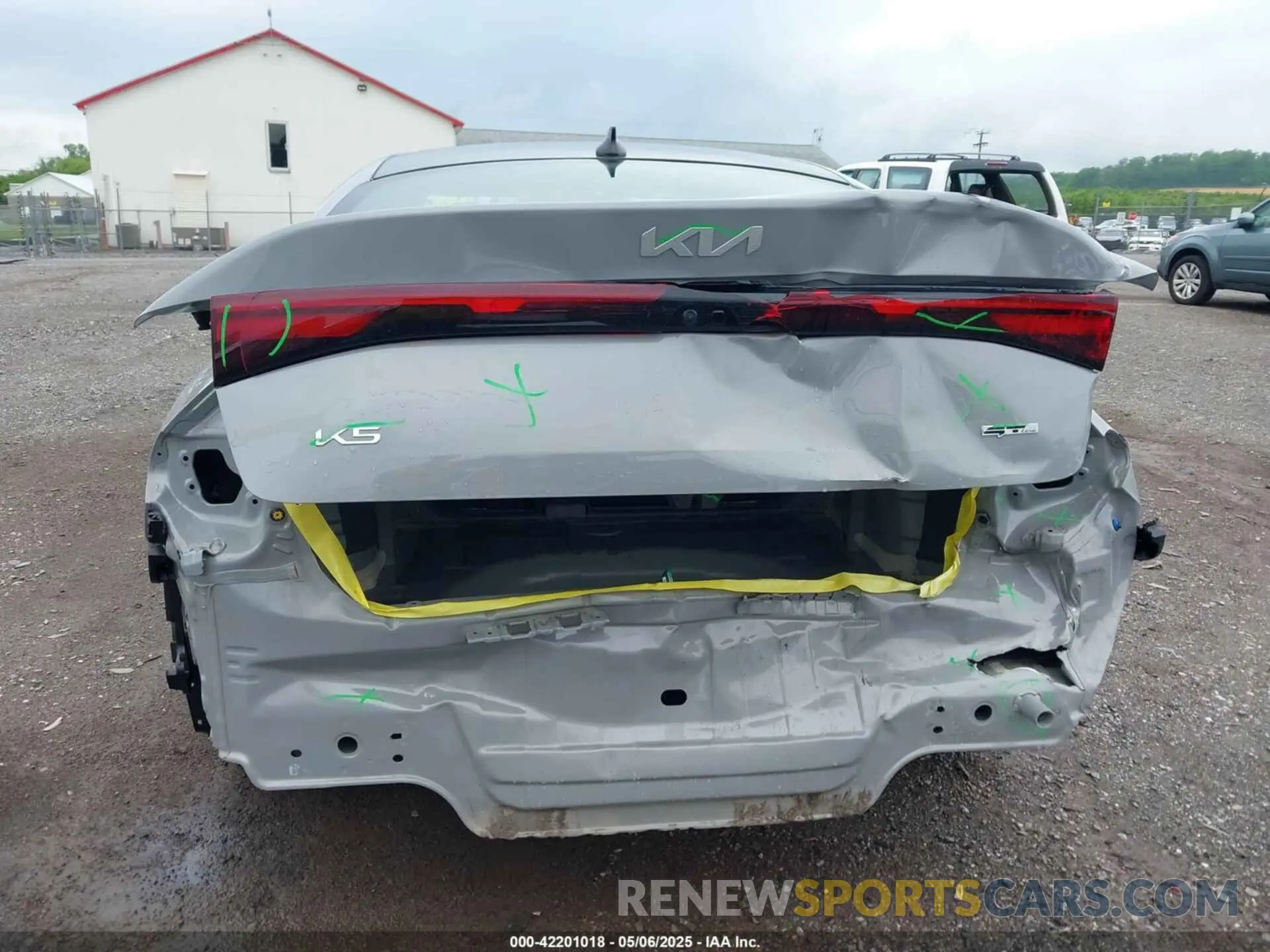 16 fotografías del automóvil dañado KNAG64J78S5325689 KIA K5 2025