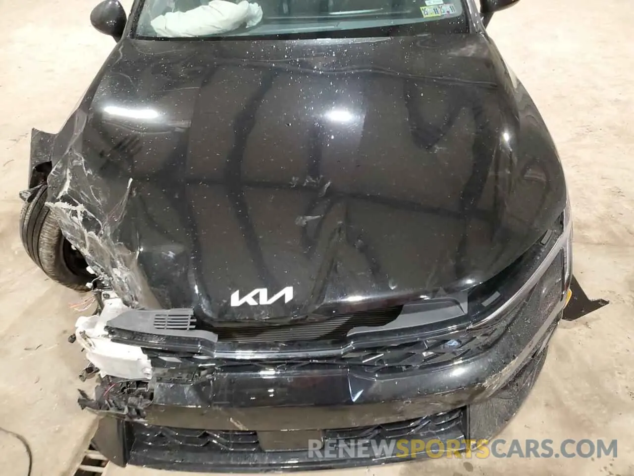 11 fotografías del automóvil dañado KNAG64J78S5328088 KIA K5 2025