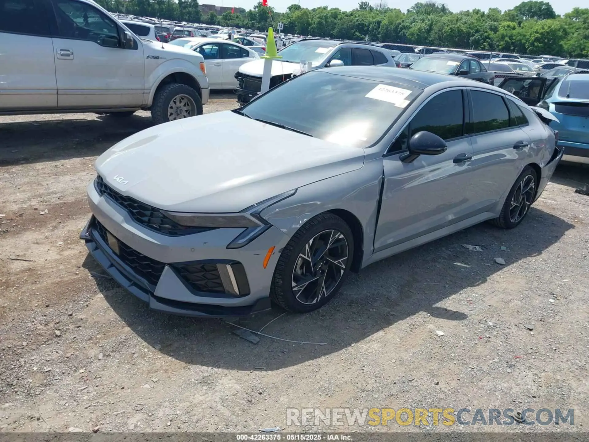 2 fotografías del automóvil dañado KNAG64J78S5330696 KIA K5 2025