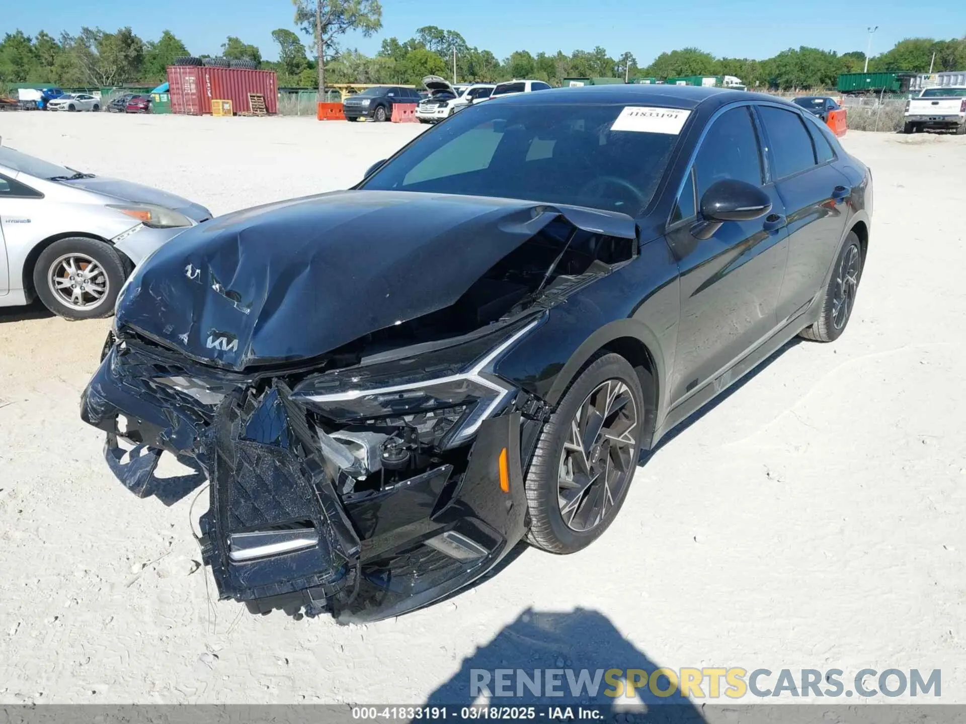2 fotografías del automóvil dañado KNAG64J78S5330990 KIA K5 2025