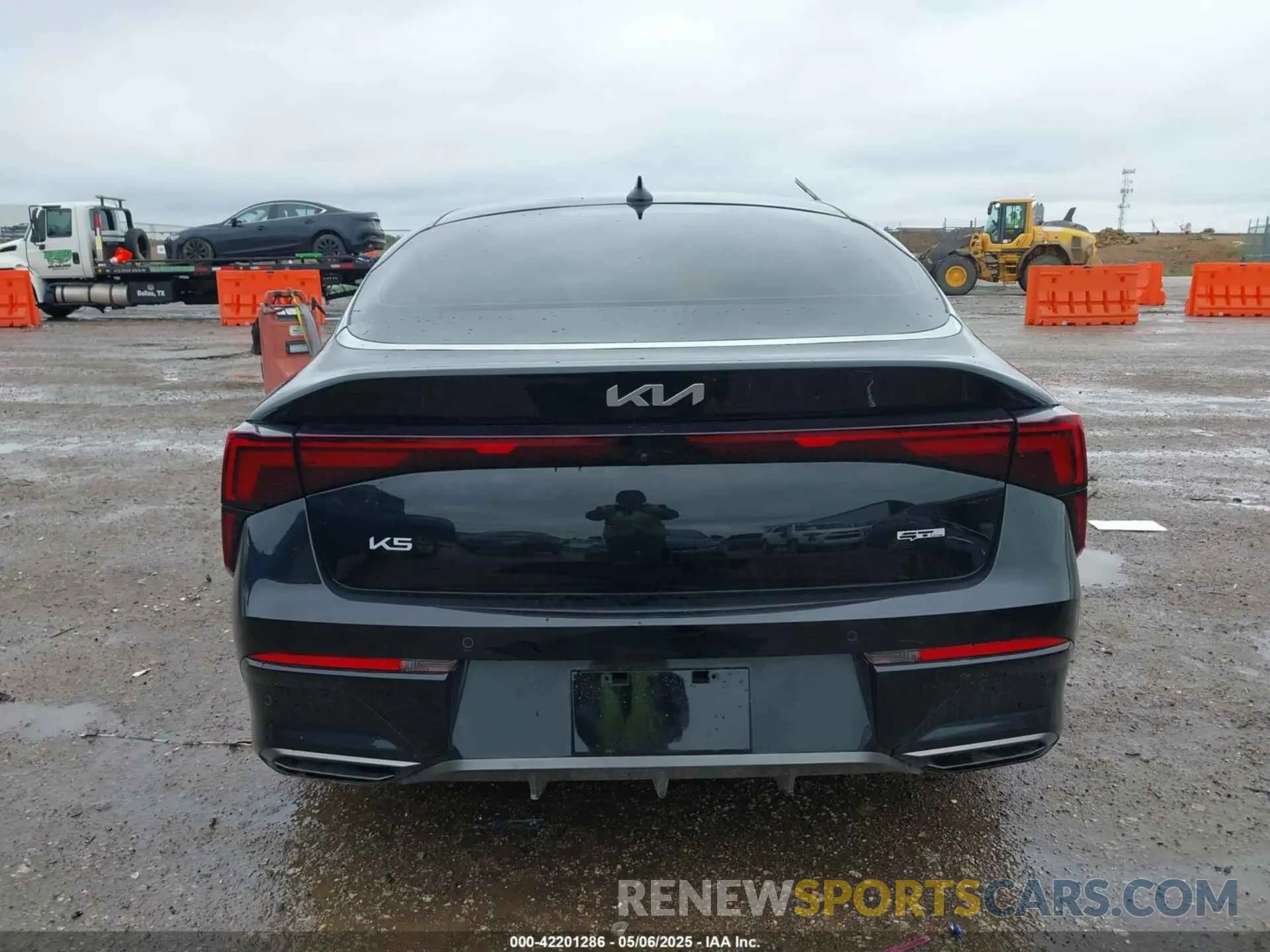 15 fotografías del automóvil dañado KNAG64J78S5334280 KIA K5 2025