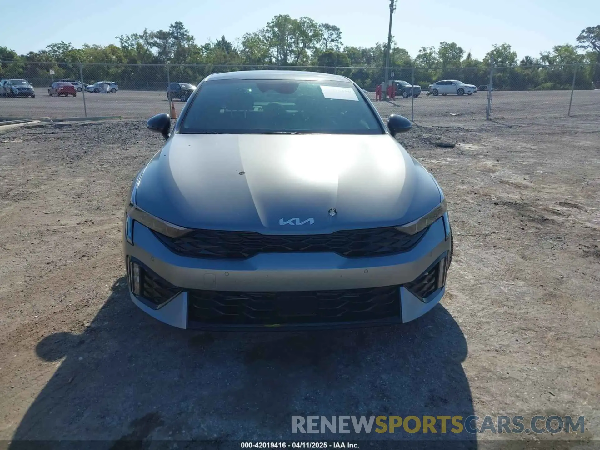 12 fotografías del automóvil dañado KNAG64J78S5335252 KIA K5 2025