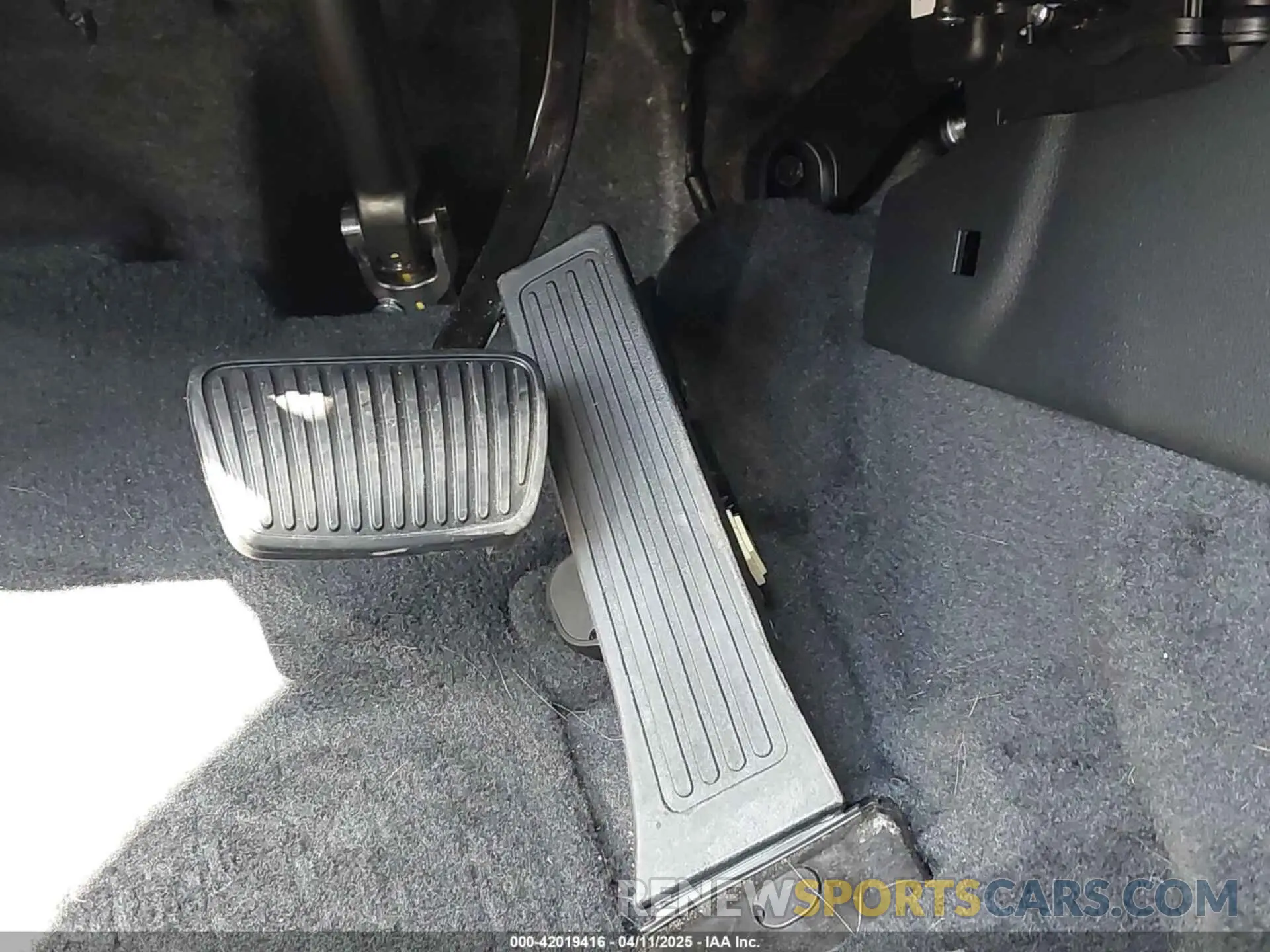 6 fotografías del automóvil dañado KNAG64J78S5335252 KIA K5 2025