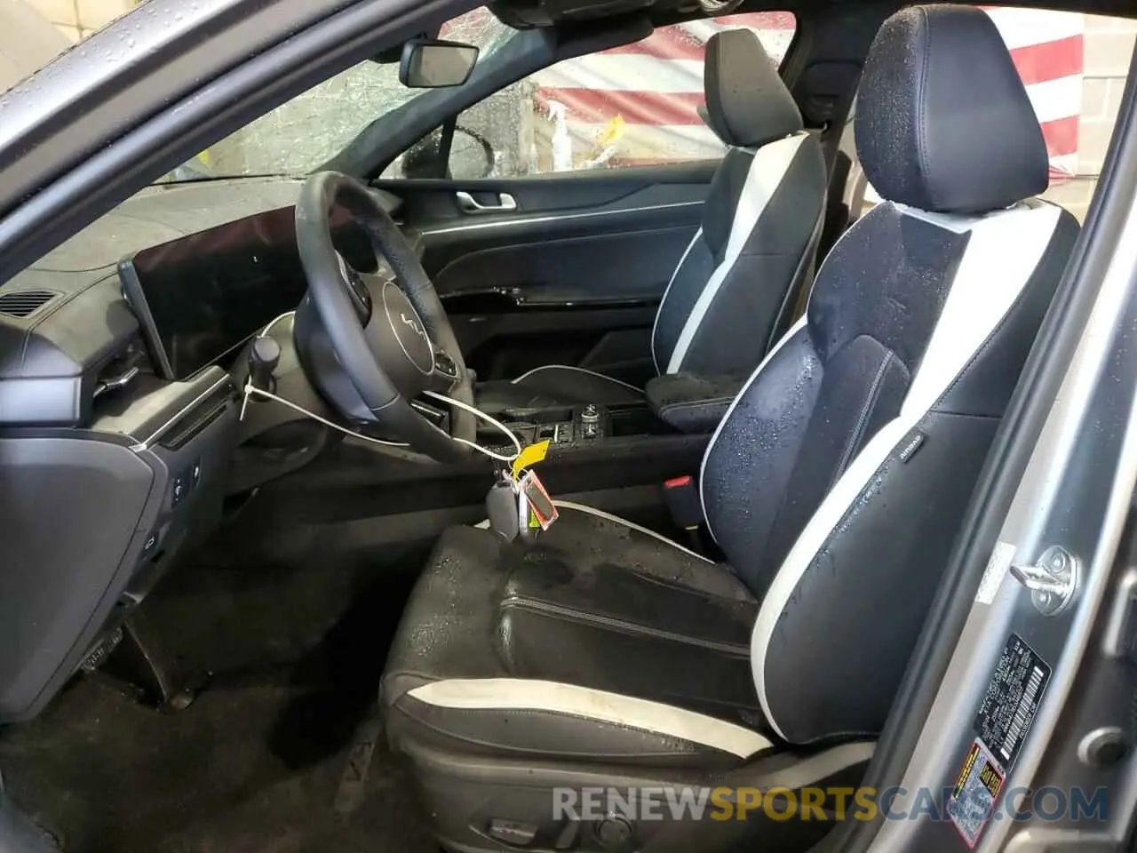 7 fotografías del automóvil dañado KNAG64J78S5346977 KIA K5 2025