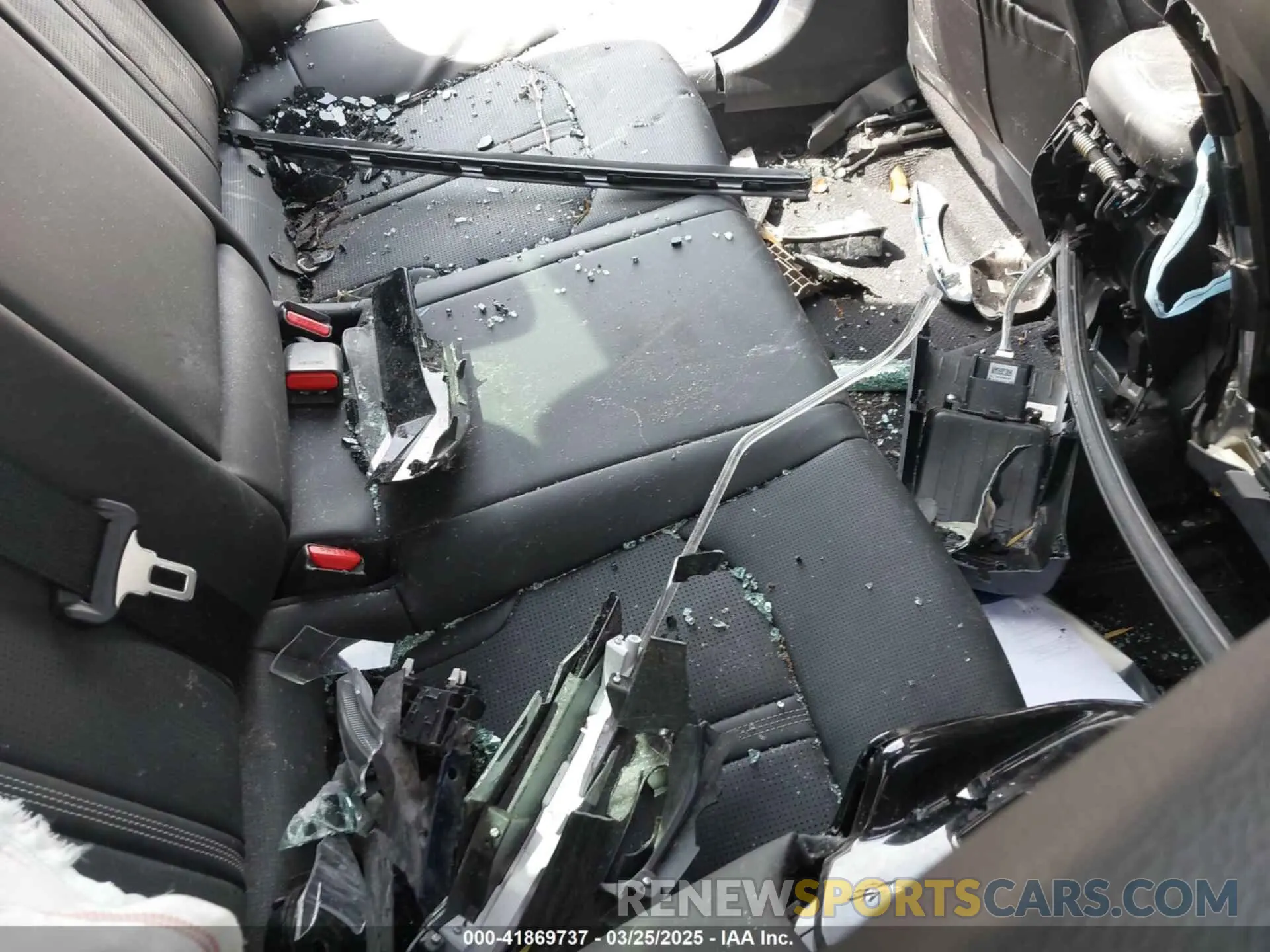 8 fotografías del automóvil dañado KNAG64J79S5269682 KIA K5 2025