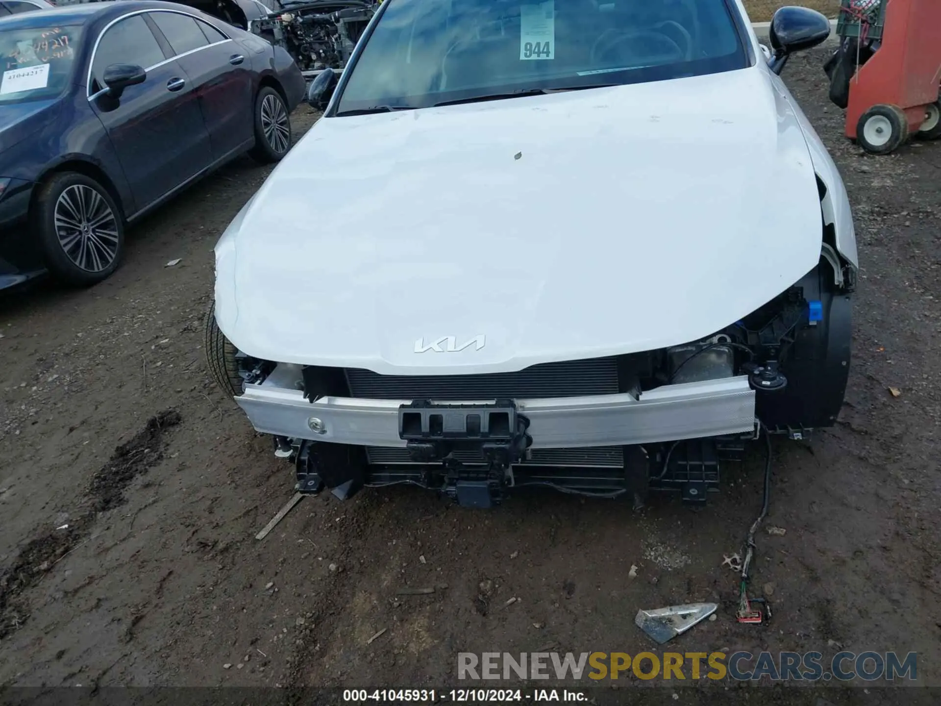 13 fotografías del automóvil dañado KNAG64J79S5269990 KIA K5 2025