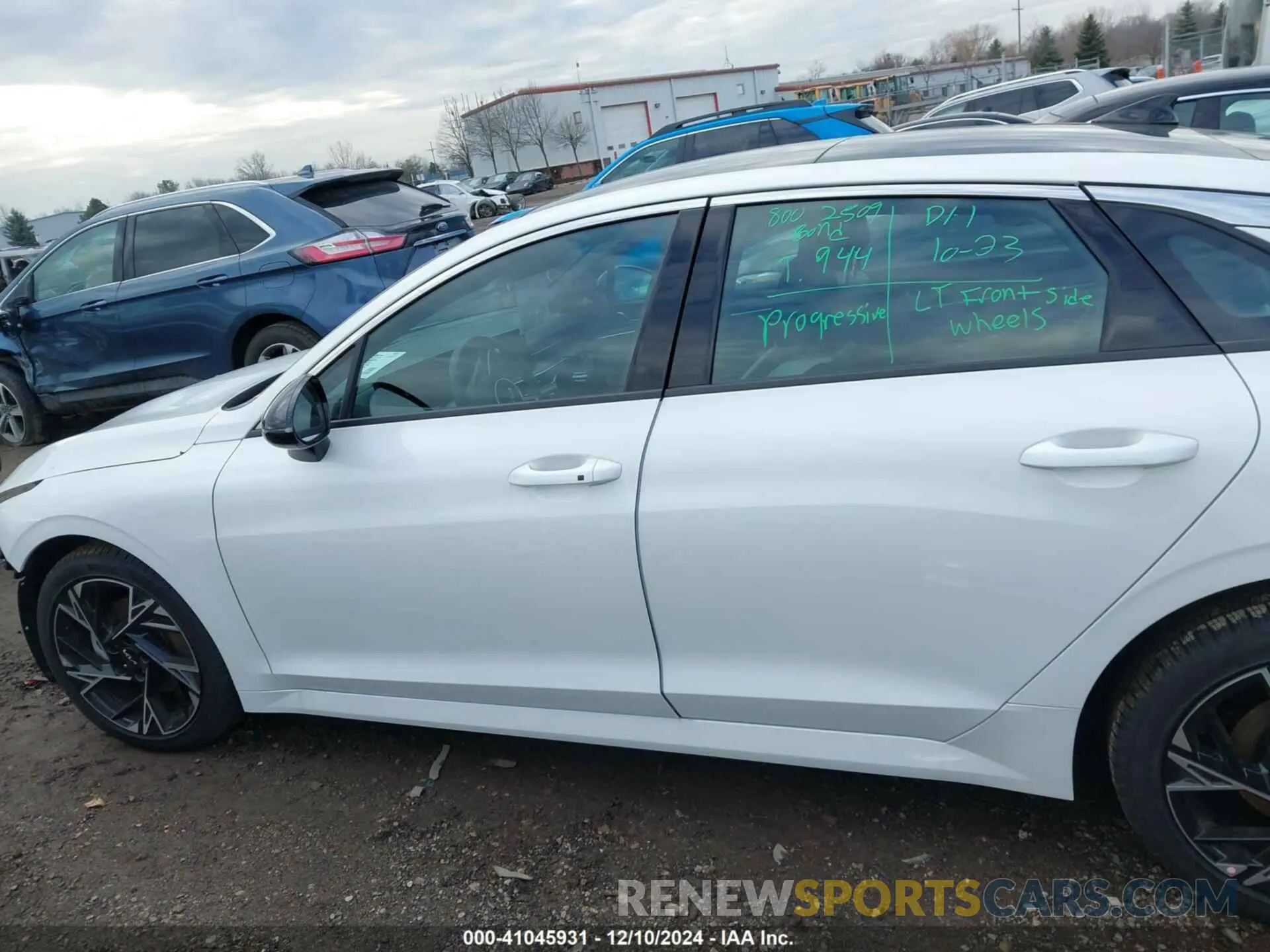 15 fotografías del automóvil dañado KNAG64J79S5269990 KIA K5 2025